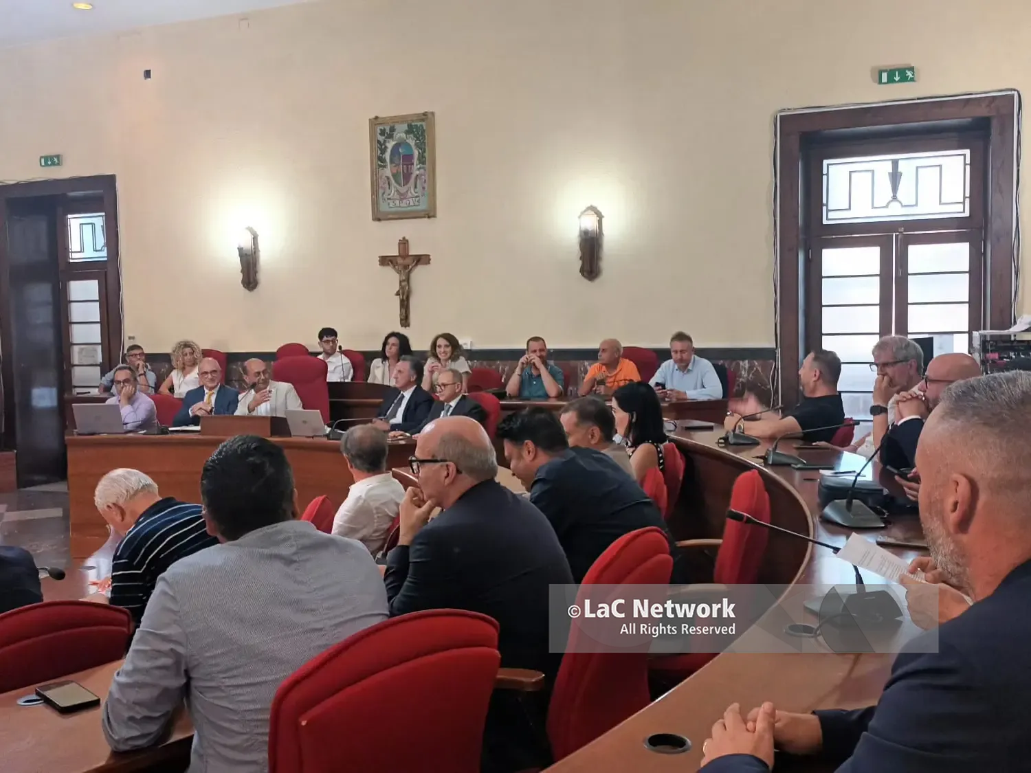 Sanità vibonese, Asp e Azienda zero al tavolo della Conferenza dei sindaci: l’emergenza-urgenza è la priorità