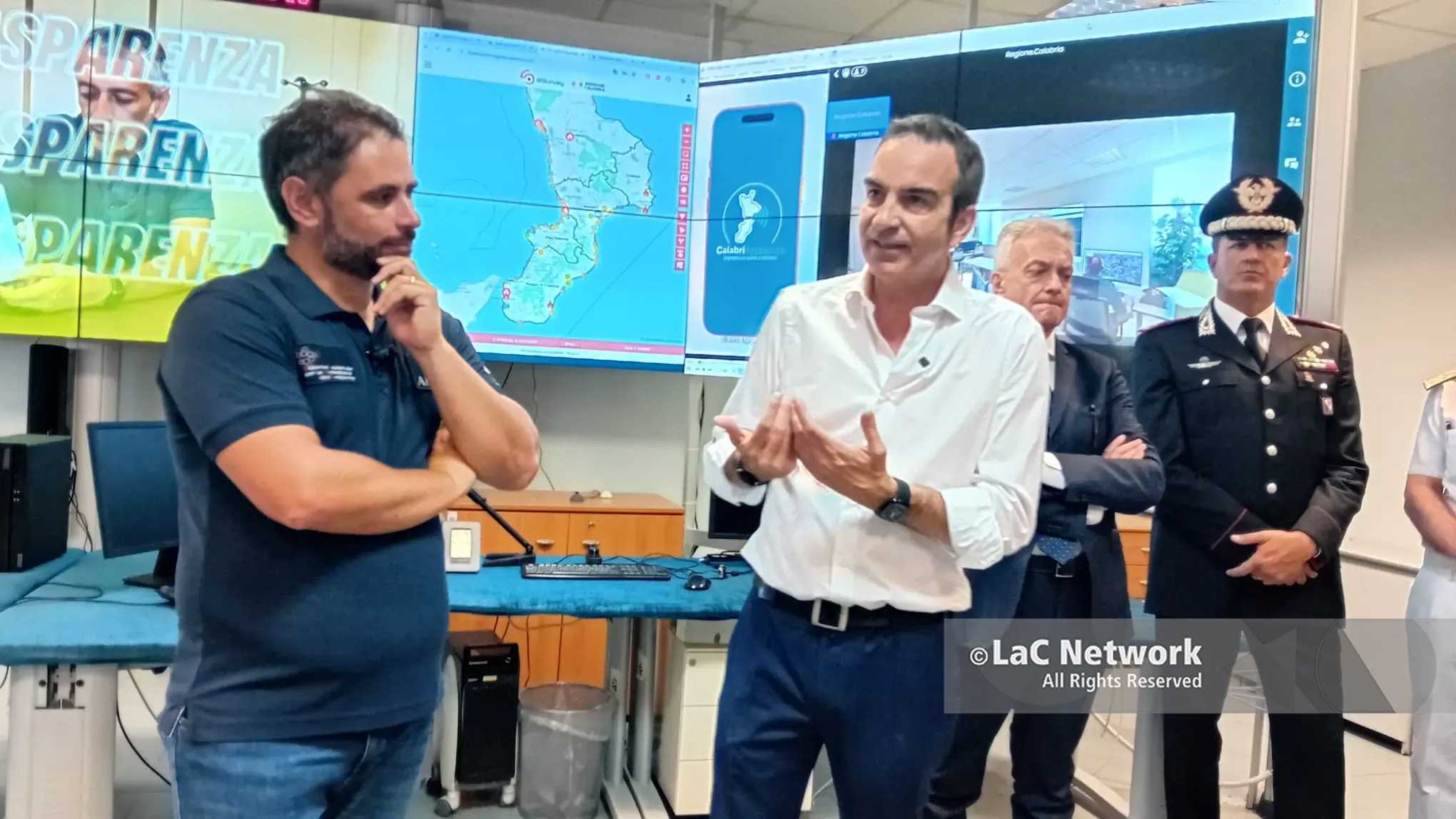 Arriva un’app per segnalare incendi e mare sporco in Calabria: «Cittadini protagonisti, tutto all’insegna della massima trasparenza»\n