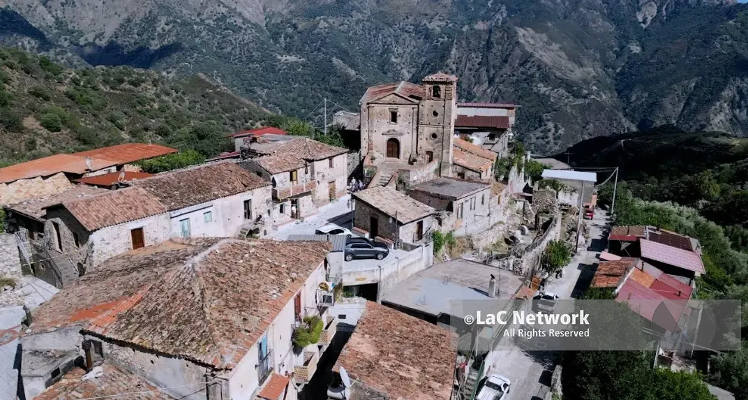 Gallicianò, il borgo dove sopravvive il greco di Calabria protagonista di LaC Storie\n