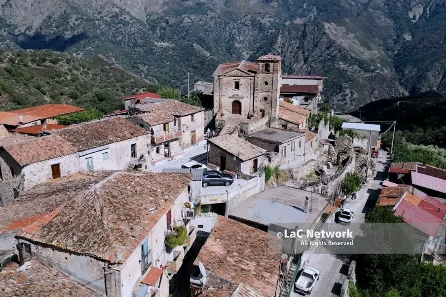 Gallicianò, il borgo dove sopravvive il greco di Calabria protagonista di LaC Storie\n