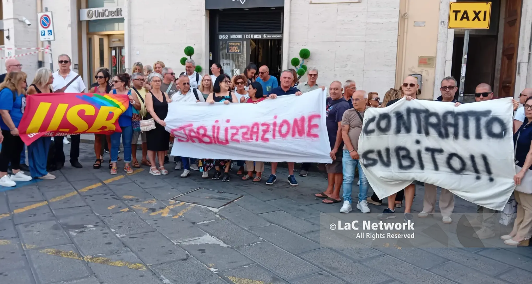 Tirocinanti ministeriali in scadenza, sit-in a Catanzaro:\u00A0«Andremo con le tende davanti all’Usr»\n