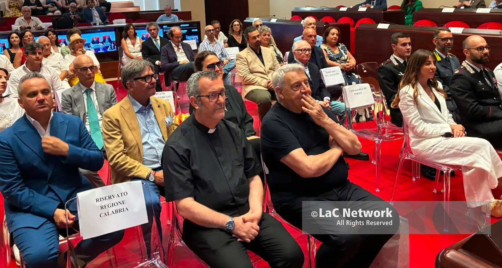 Gerardo Sacco riceve le Chiavi di Catanzaro: «Mi avete dato fiducia quando avevo ancora tutto da dimostrare»\n