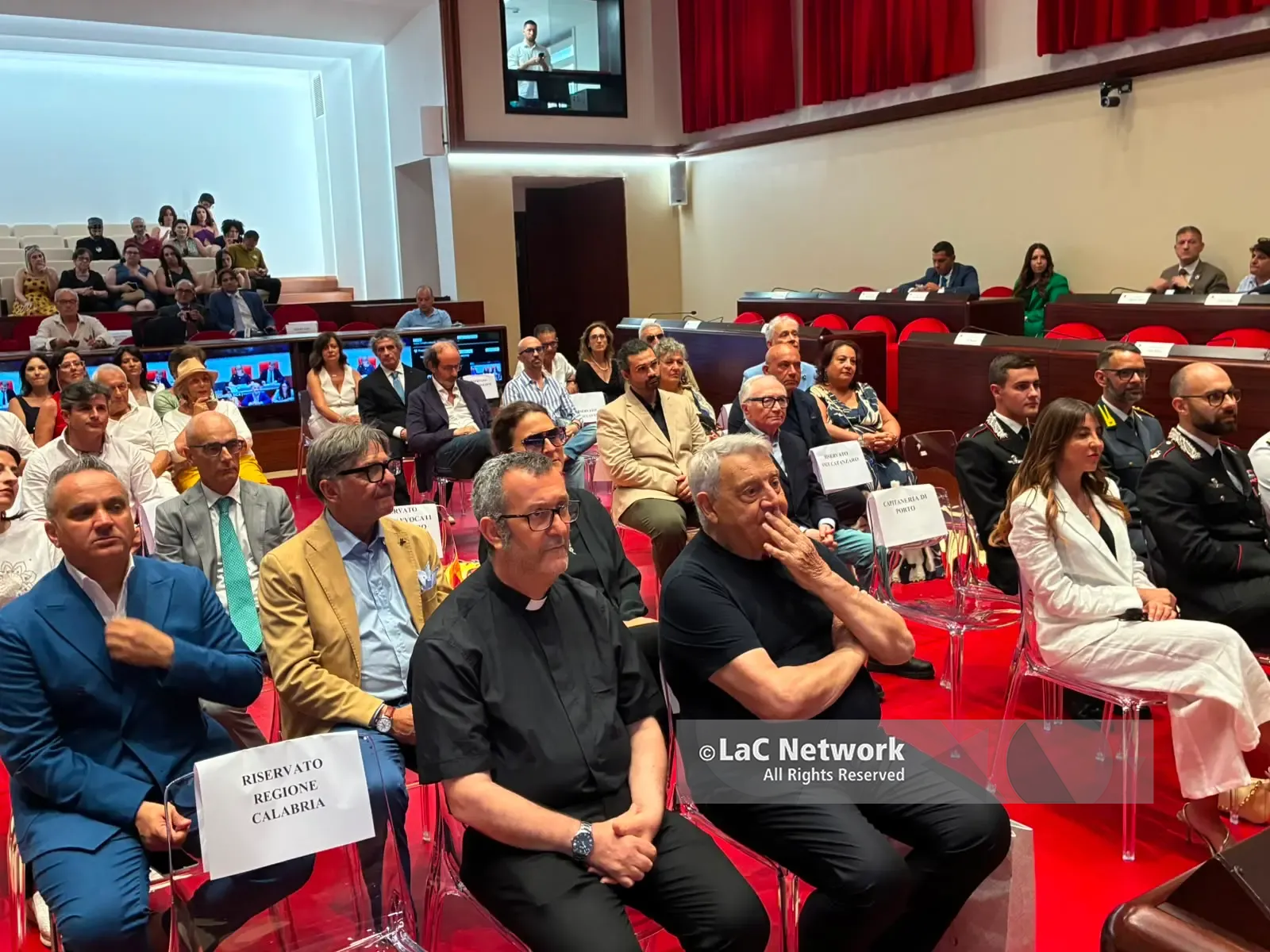 Gerardo Sacco riceve le Chiavi di Catanzaro: «Mi avete dato fiducia quando avevo ancora tutto da dimostrare»\n