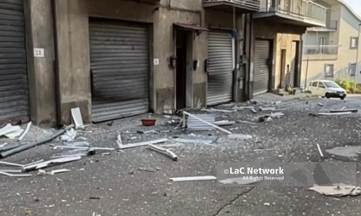 San Giovanni in Fiore, una fuga di gas provoca un’esplosione: interviene l’elisoccorso\n