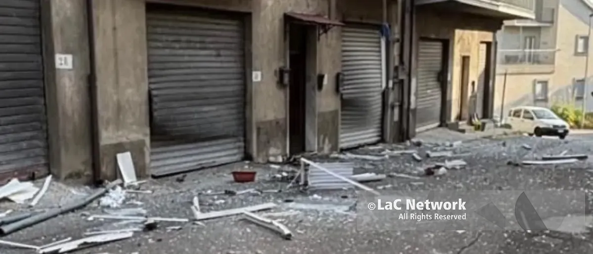 San Giovanni in Fiore, una fuga di gas provoca un’esplosione: sfiorata una strage, tre feriti