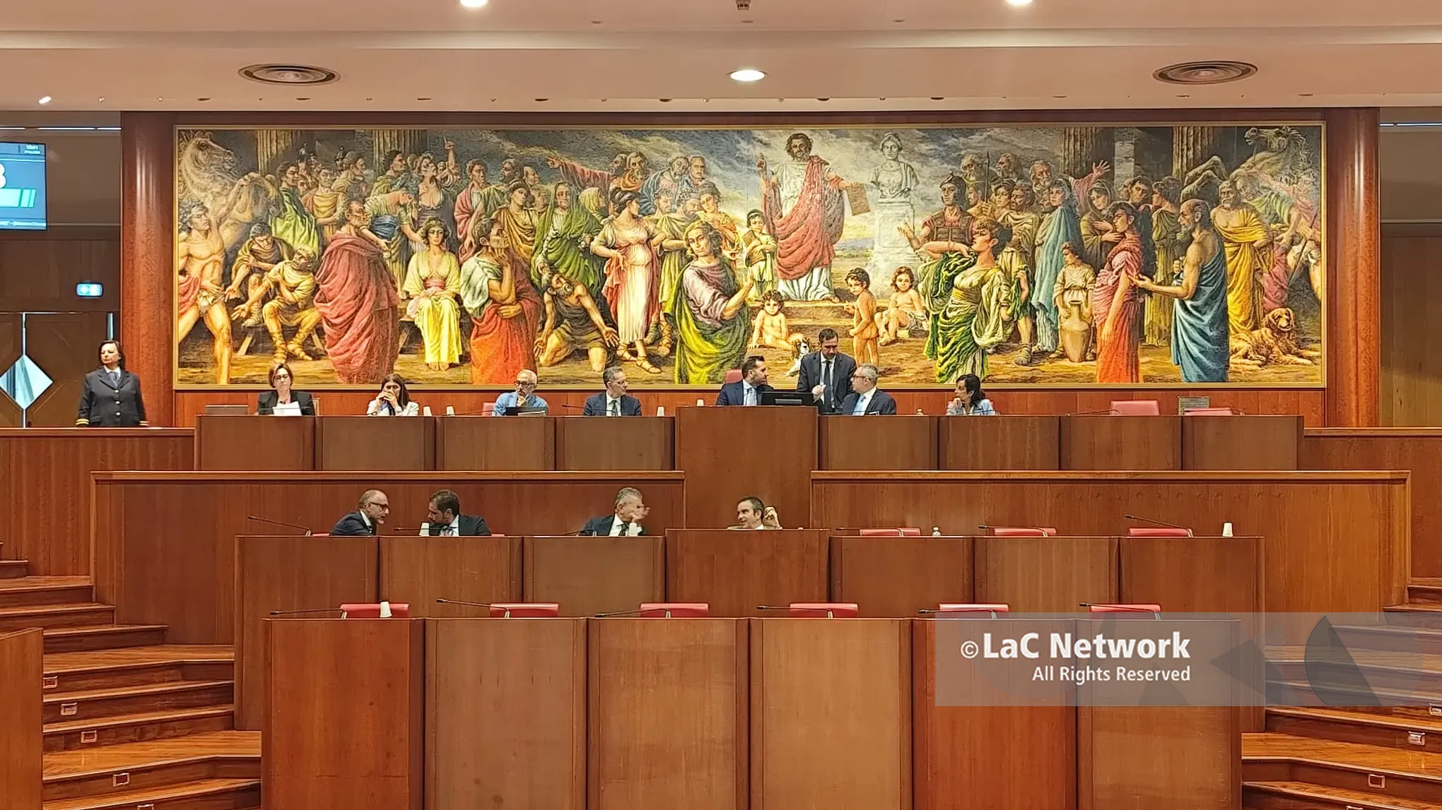 <p>Sottosegretari, la Regione va al Tar: si accende lo scontro sul referendum</p>