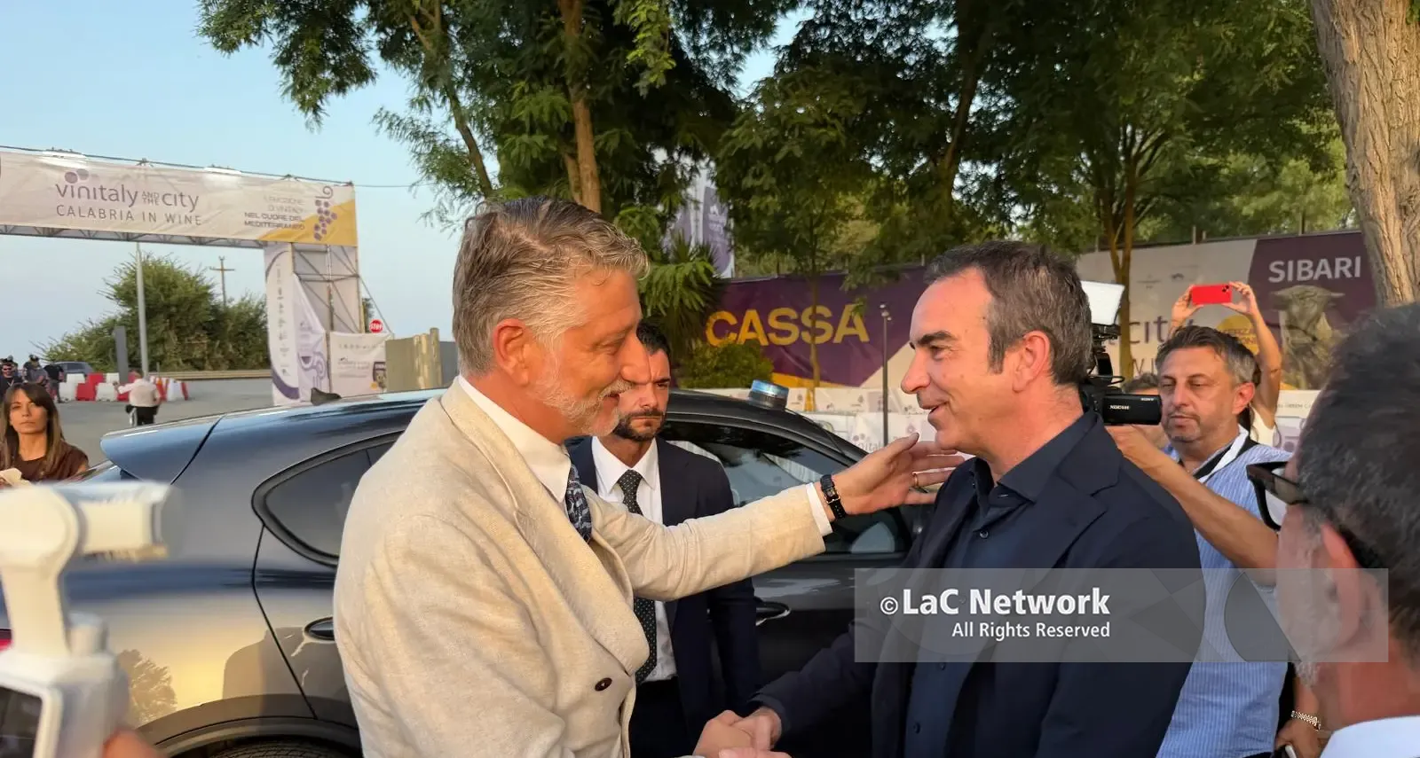 Occhiuto ai calabresi: «I turisti ci sono, ora basta aspettare la Regione: svegliatevi e fate impresa»\n