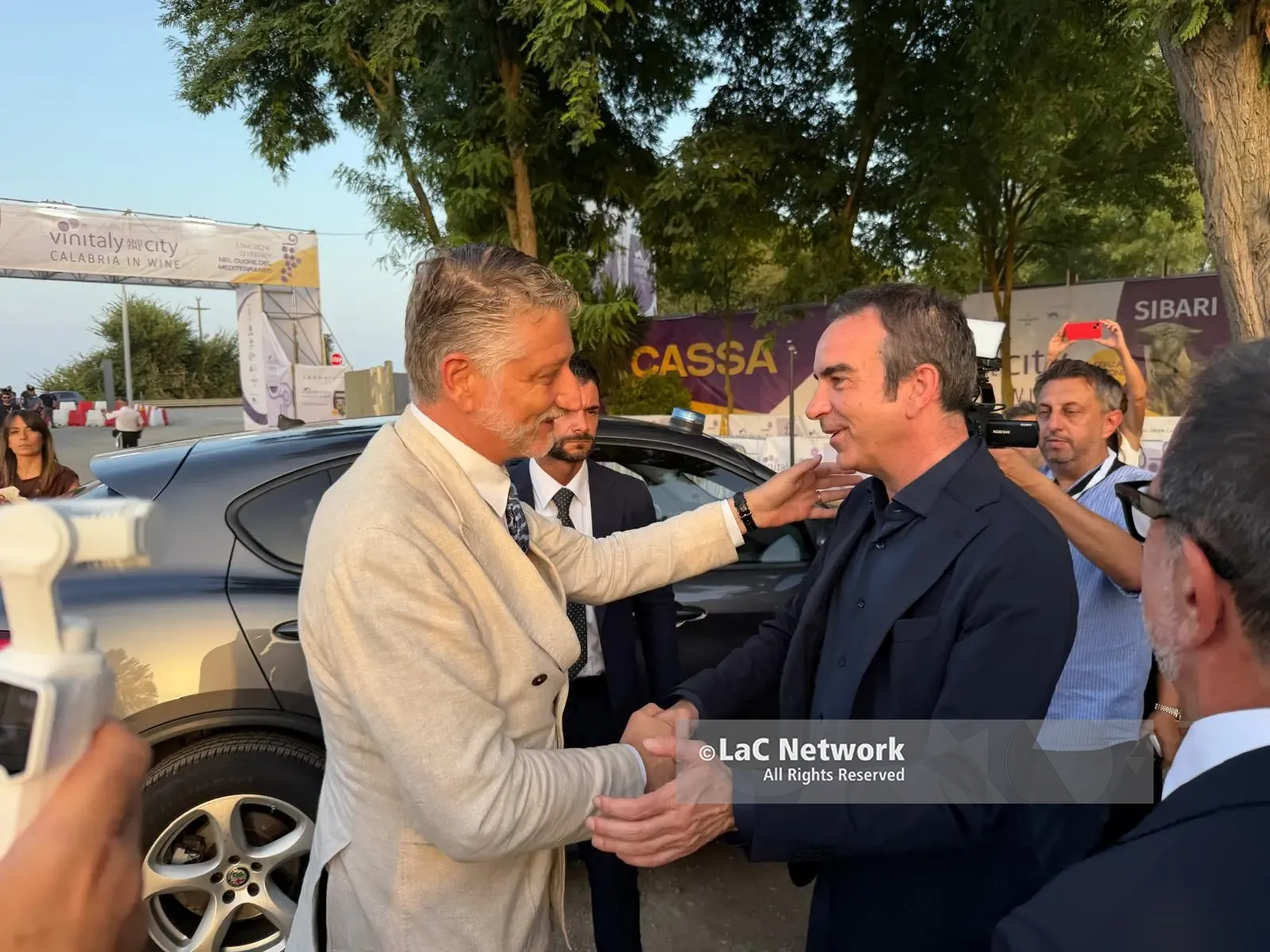 Occhiuto ai calabresi: «I turisti ci sono, ora basta aspettare la Regione: svegliatevi e fate impresa»\n