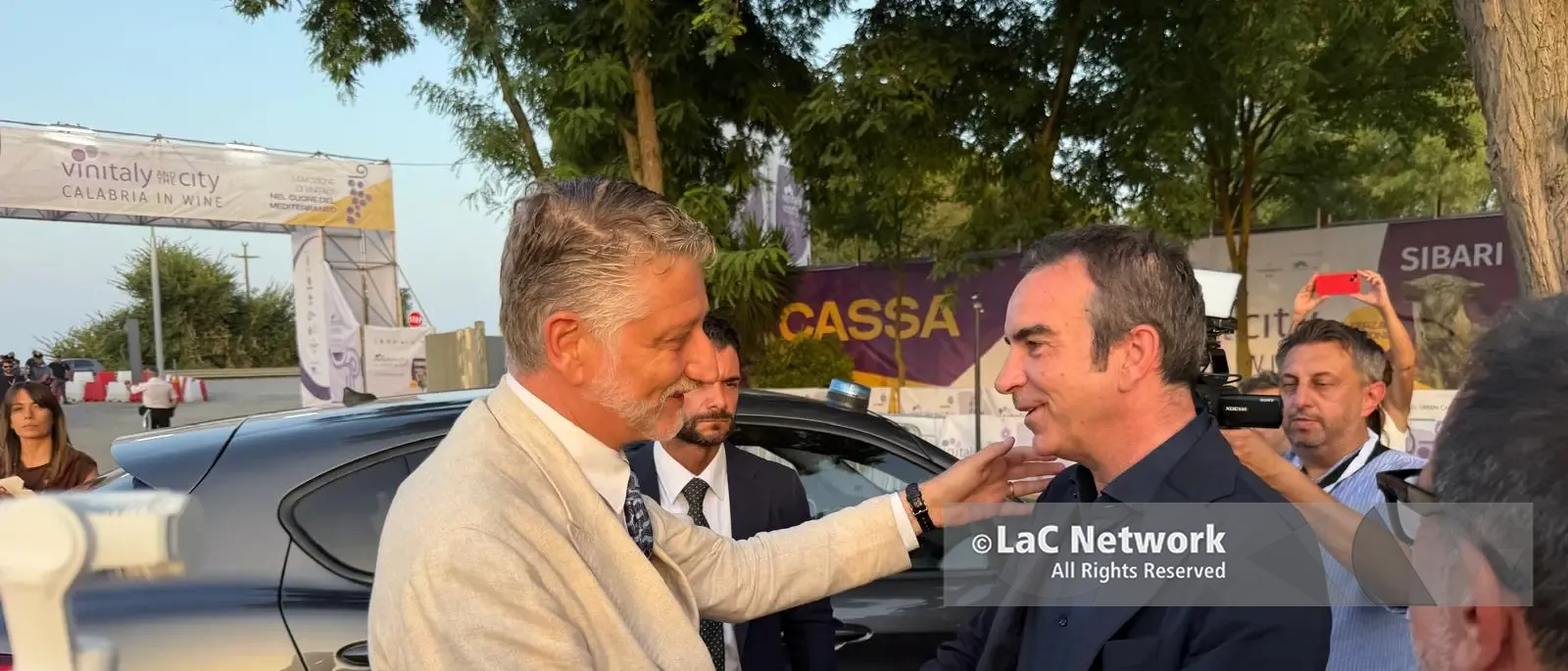 Occhiuto ai calabresi: «I turisti ci sono, ora basta aspettare la Regione: svegliatevi e fate impresa»\n