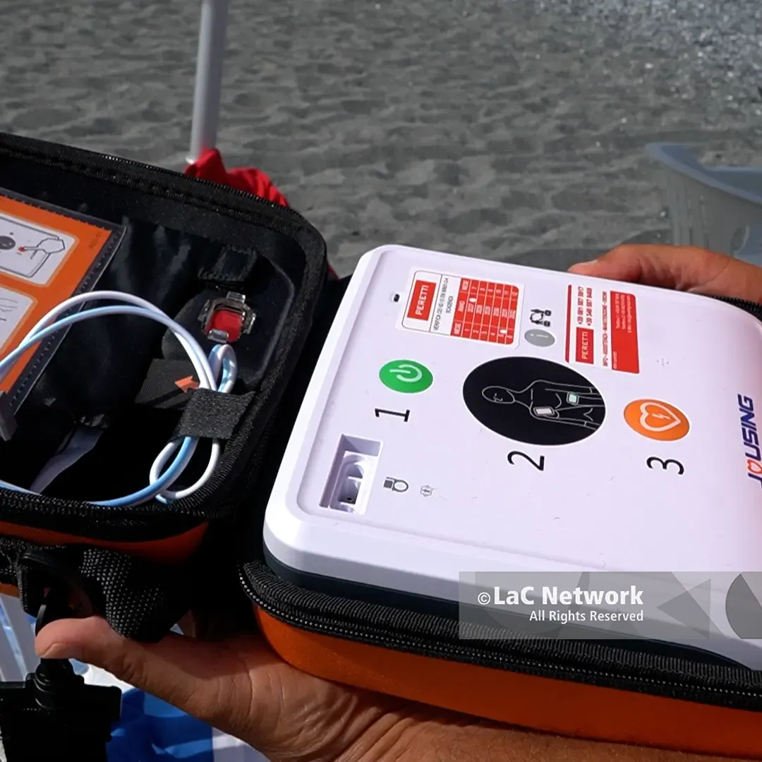 Scalea, venti defibrillatori negli stabilimenti balneari rendono il litorale sempre più sicuro\n
