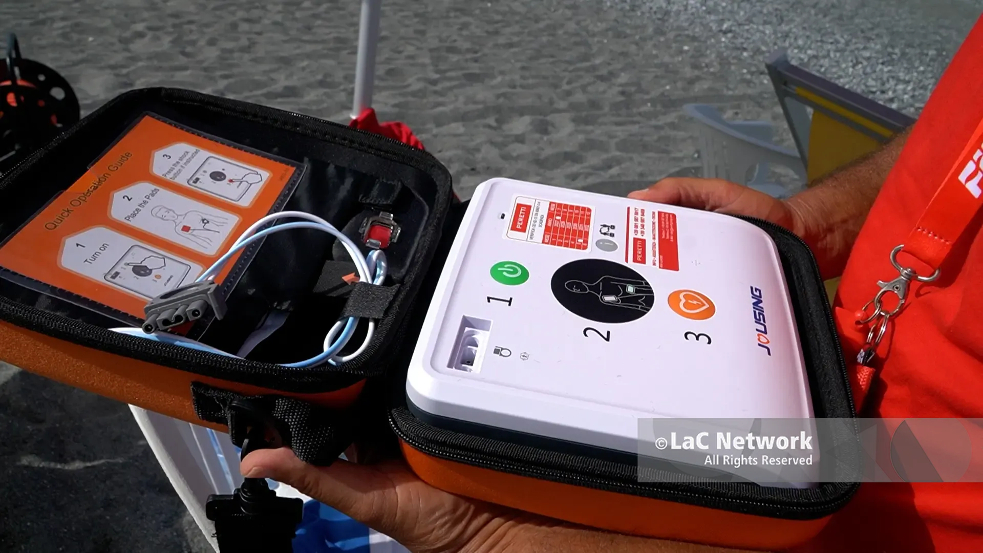 Scalea, venti defibrillatori negli stabilimenti balneari rendono il litorale sempre più sicuro\n