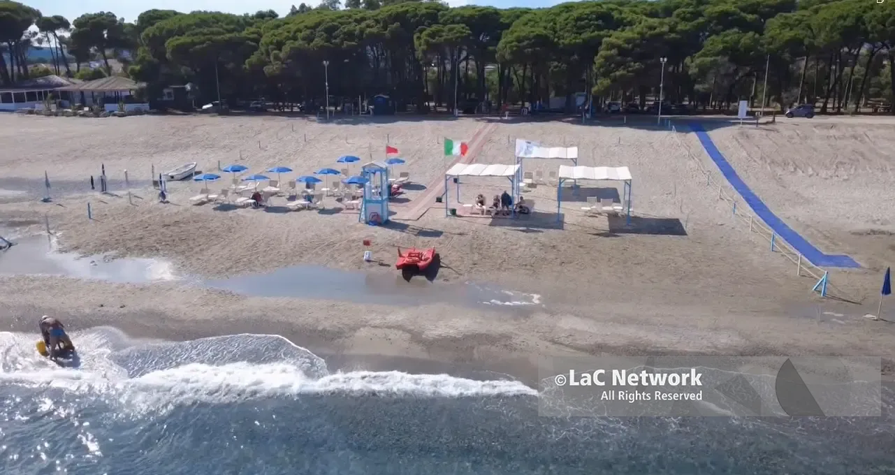 Calabria accessibile: quando il mare diventa davvero di tutti e si investe sul turismo inclusivo. L'esempio di Simeri Crichi\n\u00A0\n