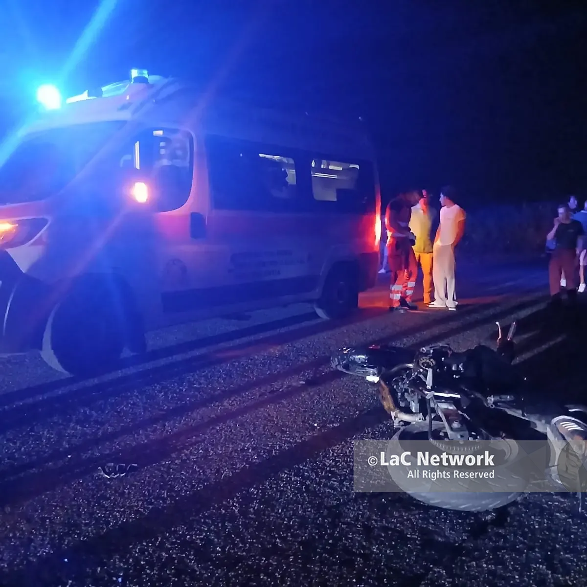 Incidente sulla ex 522 nei pressi di Zambrone, scontro tra una moto e un’auto: traffico in tilt lungo la litoranea\n