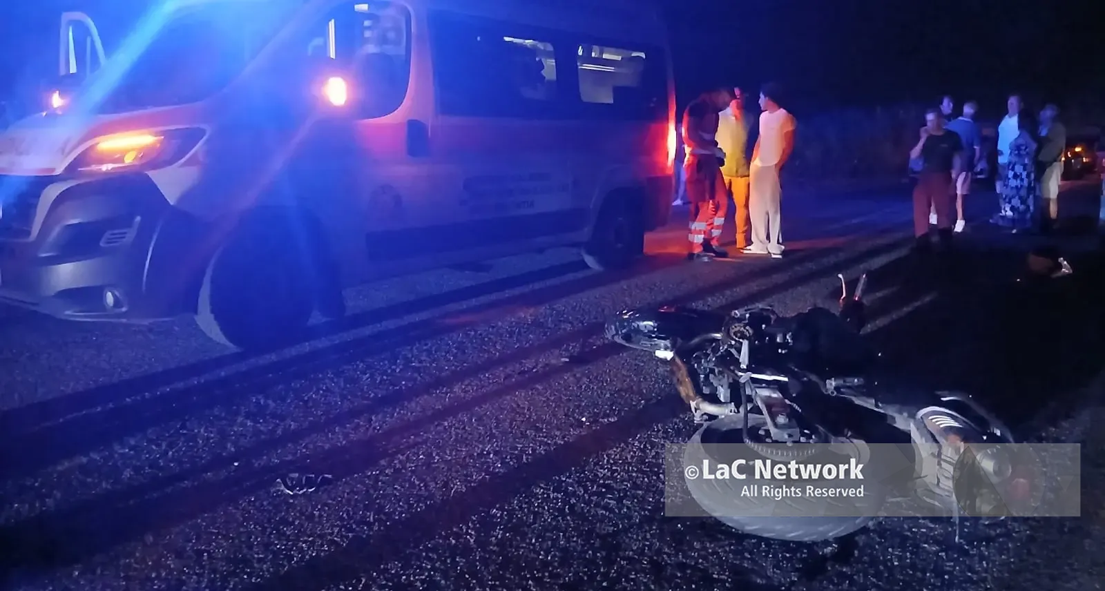 Incidente sulla ex 522 nei pressi di Zambrone, scontro tra una moto e un’auto: traffico in tilt lungo la litoranea\n