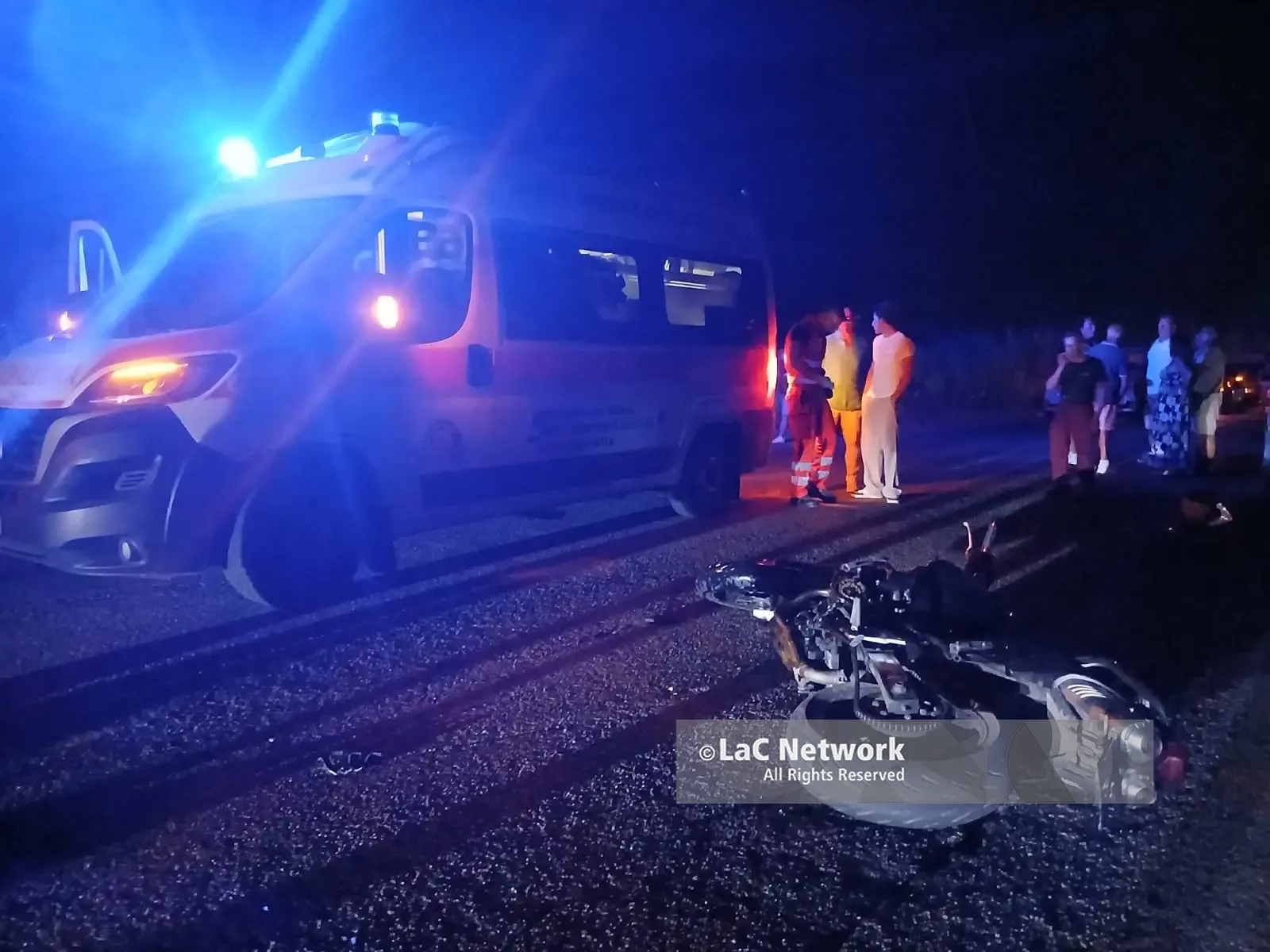 Incidente sulla ex 522 nei pressi di Zambrone, scontro tra una moto e un’auto: traffico in tilt lungo la litoranea\n