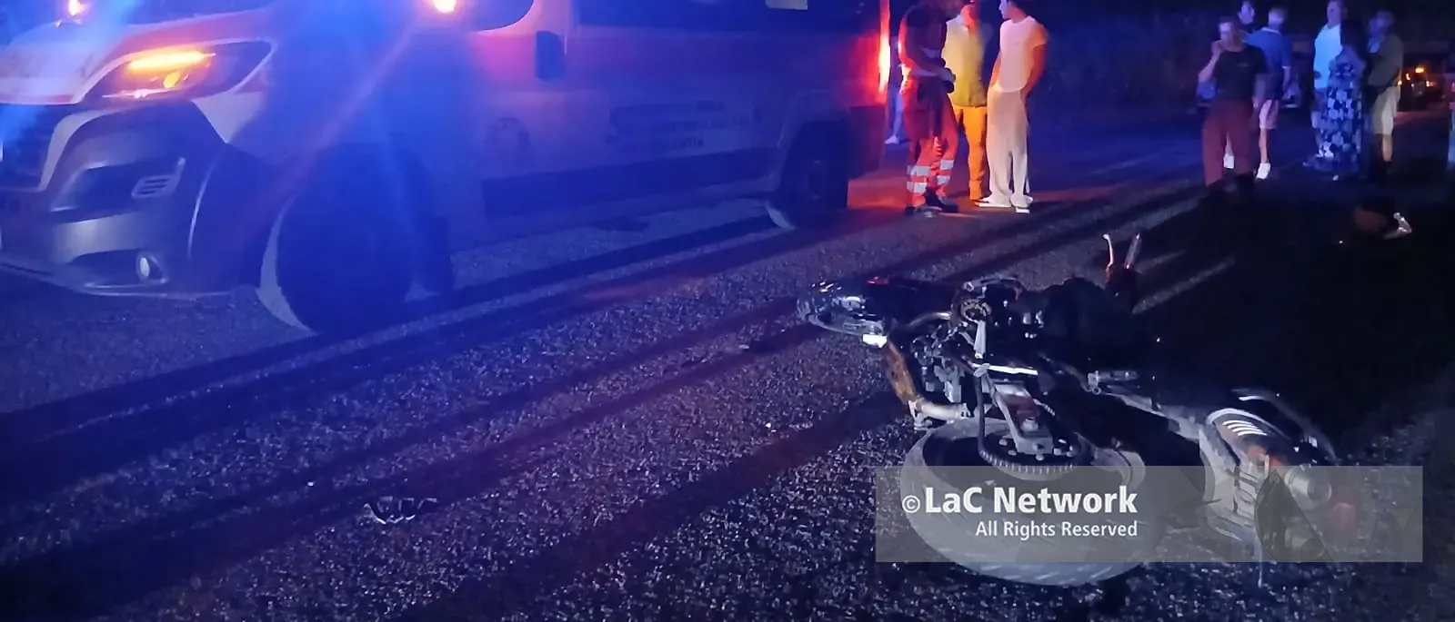 Incidente sulla ex 522 nei pressi di Zambrone, scontro tra una moto e un’auto: traffico in tilt lungo la litoranea\n