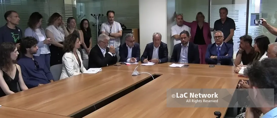 Da mezzo dello sfruttamento a vela di riscatto: la barca sequestrata Mavisu salpa per la legalità e l'ambiente\n