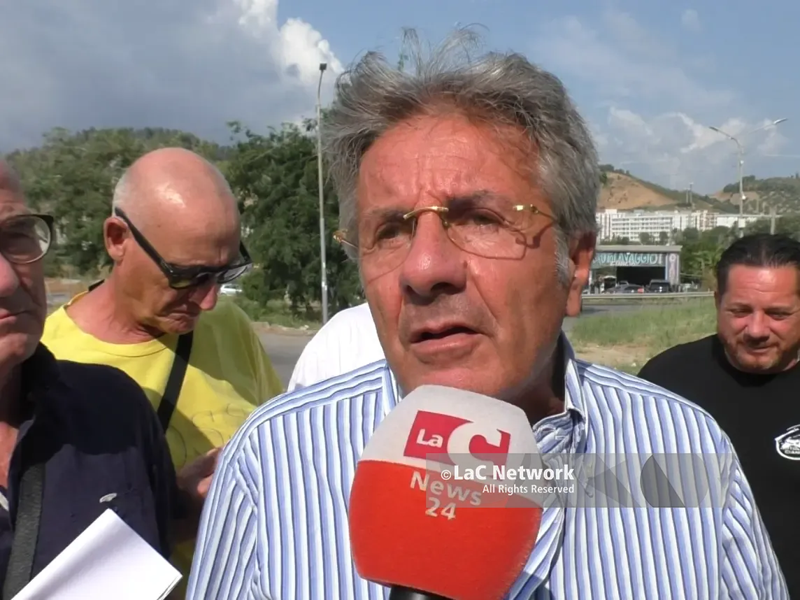 Sicurezza stradale nel quartiere Aranceto, i cittadini chiedono una rotatoria urgente: «Non possiamo attendere l’ennesimo incidente»