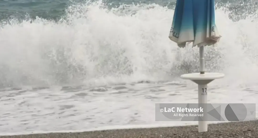 Maltempo a Catanzaro\u00A0Lido, mareggiata sulla costa Jonica: annullata la storica processione a mare della Madonna\n