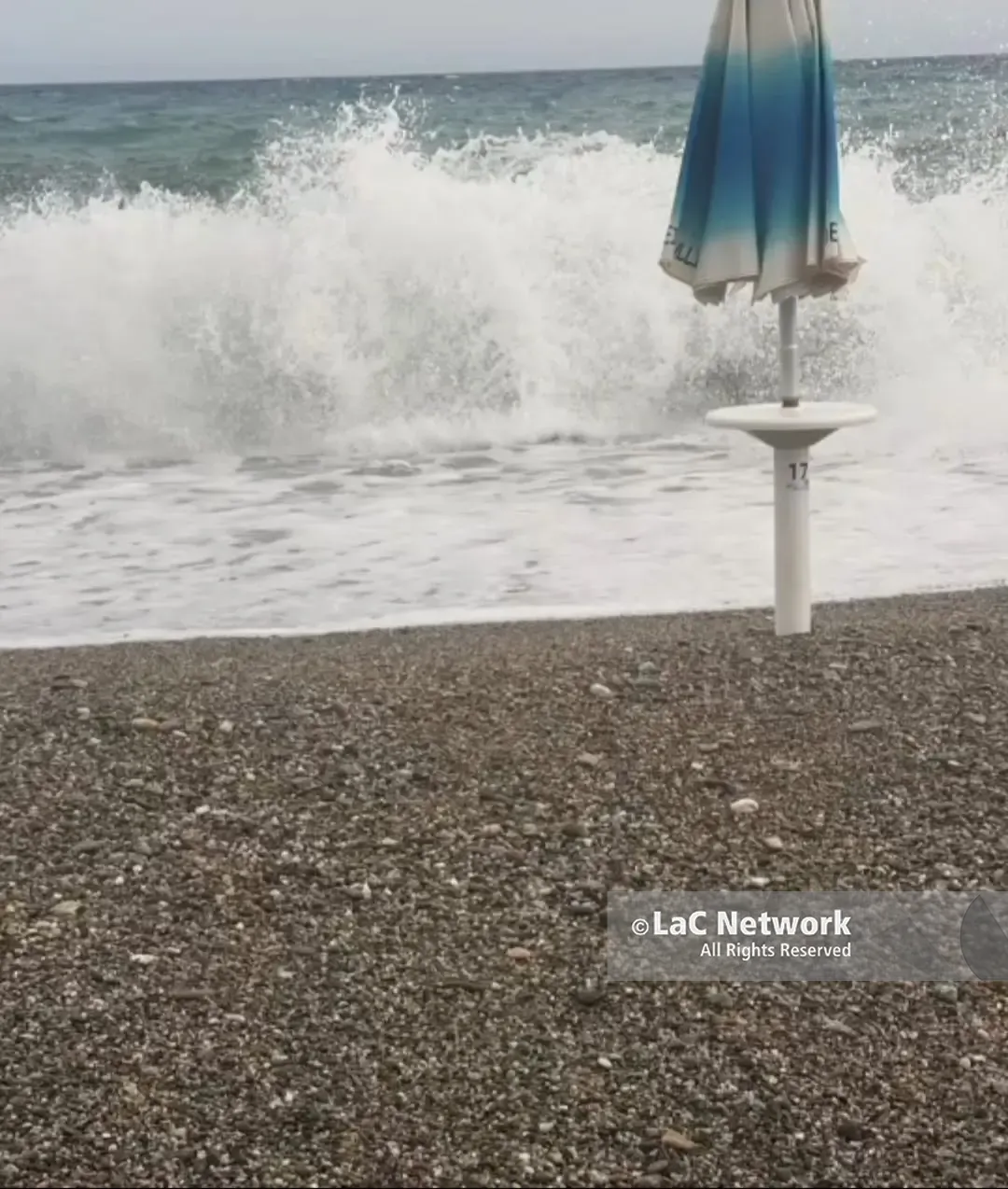 Maltempo a Catanzaro\u00A0Lido, mareggiata sulla costa Jonica: annullata la storica processione a mare della Madonna\n