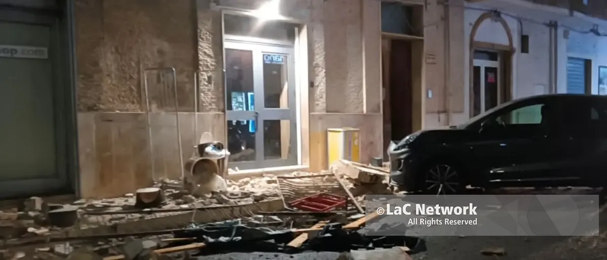 Temporale su Corigliano Rossano, cede un’impalcatura: danni agli stabilimenti ma nessun ferito\n