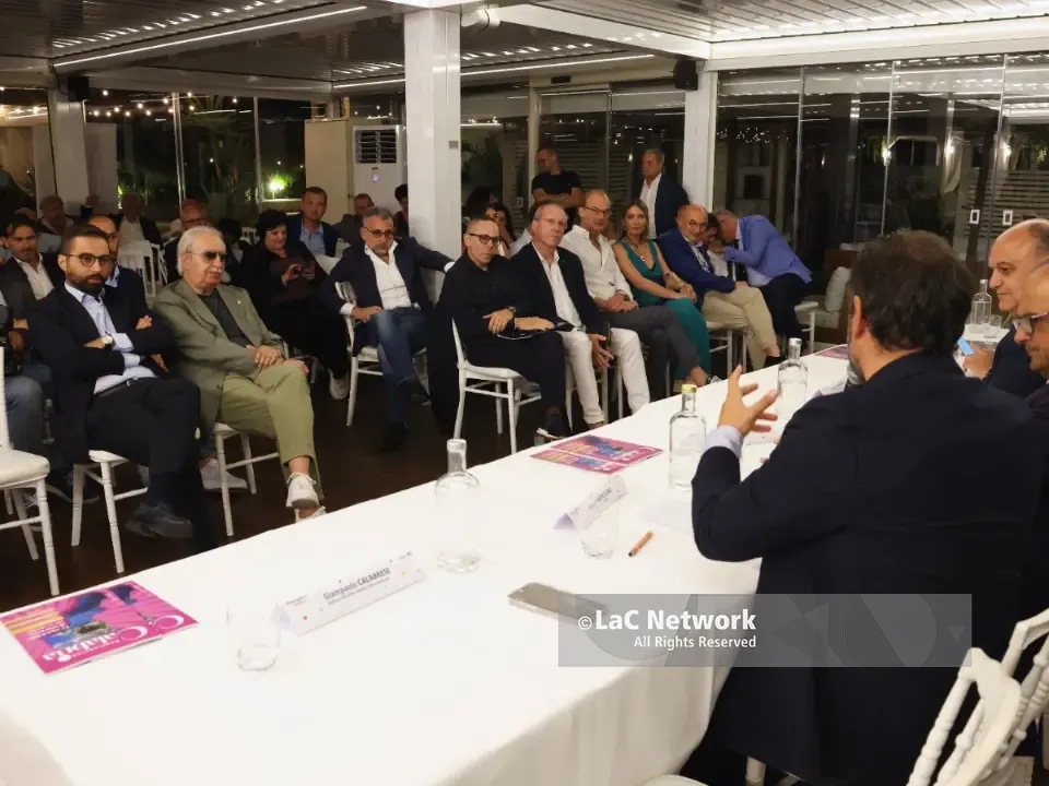 Uniti contro spopolamento e declino: da Falerna il messaggio dei sindaci calabresi che non si arrendono