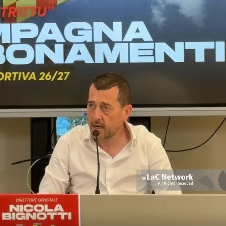 Abbonamenti, il Catanzaro riparte dai Distinti del Ceravolo. Bignotti: «Sarà una stagione complicata, ma avremo uno stadio migliore»\n