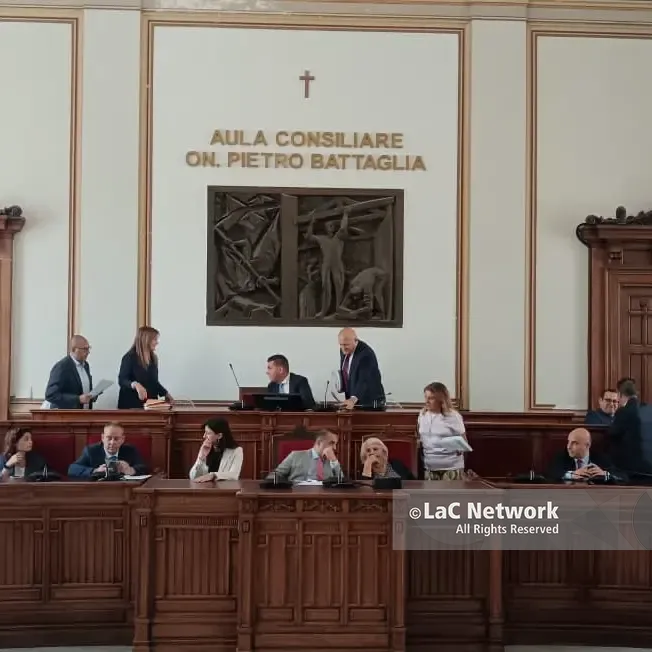 Conti, Tari e Polizia Locale: continua la bagarre in Consiglio Comunale tra maggioranza e opposizione\n