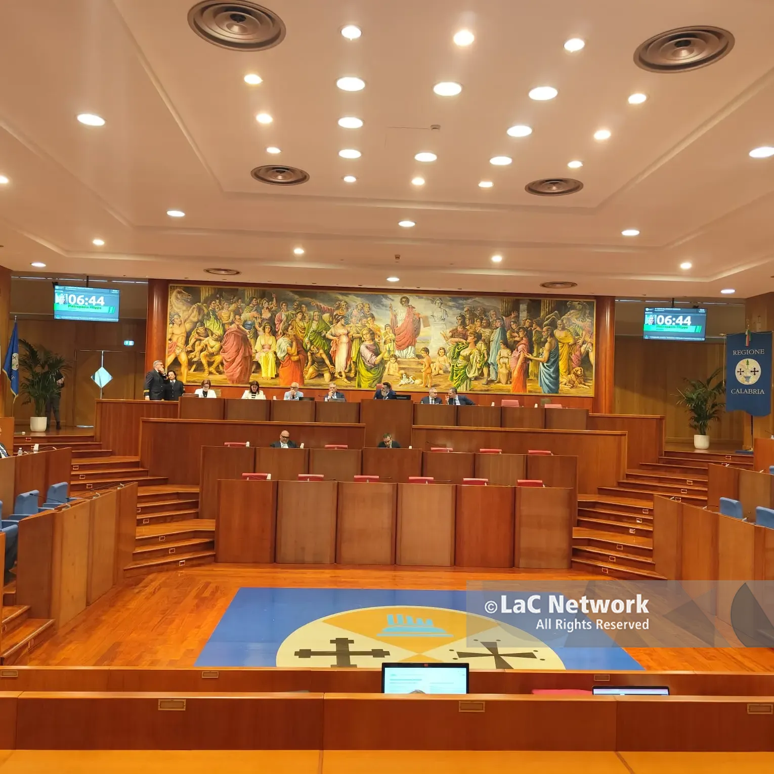 Fusioni dei Comuni, stop al blitz in Consiglio: rinviata la legge, Stasi sarà ascoltato in Commissione\n