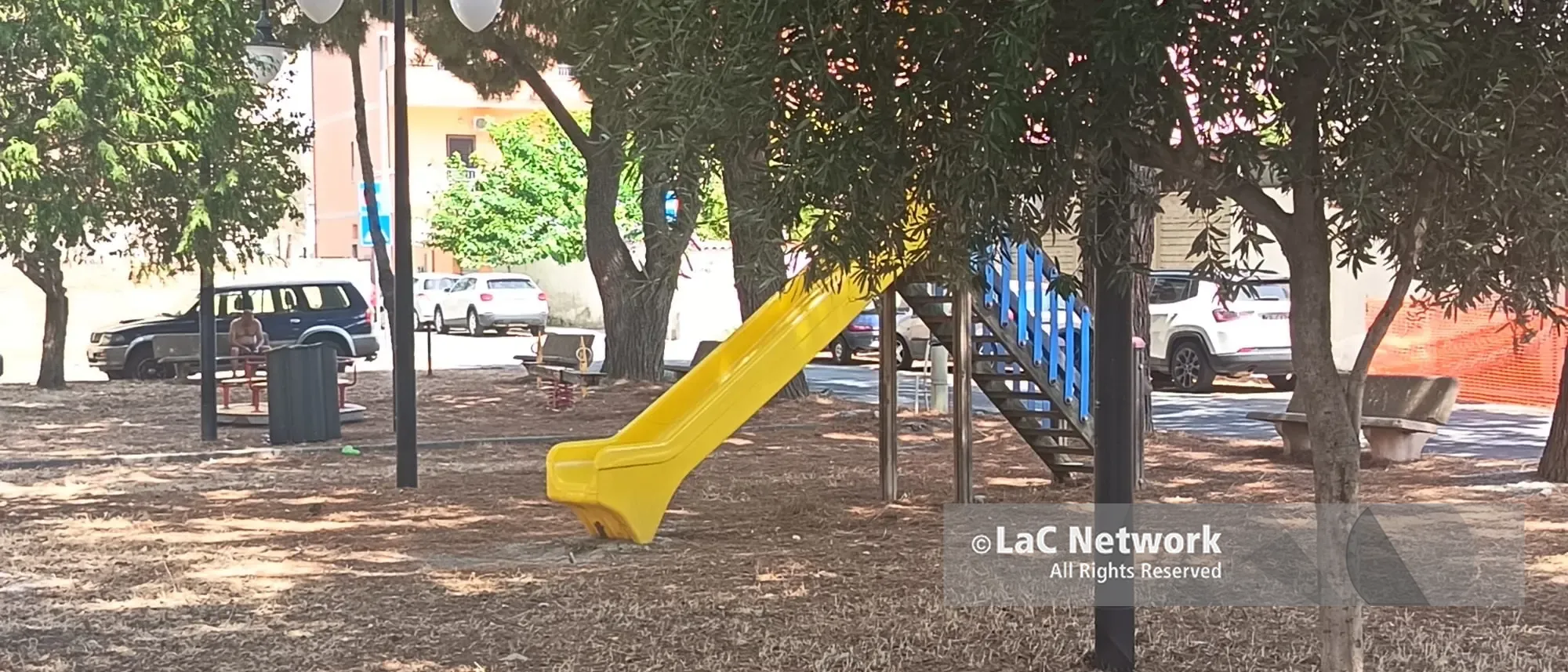 Vibo Marina, il parco giochi del Pennello nell'abbandono: i residenti chiedono la riqualificazione\n