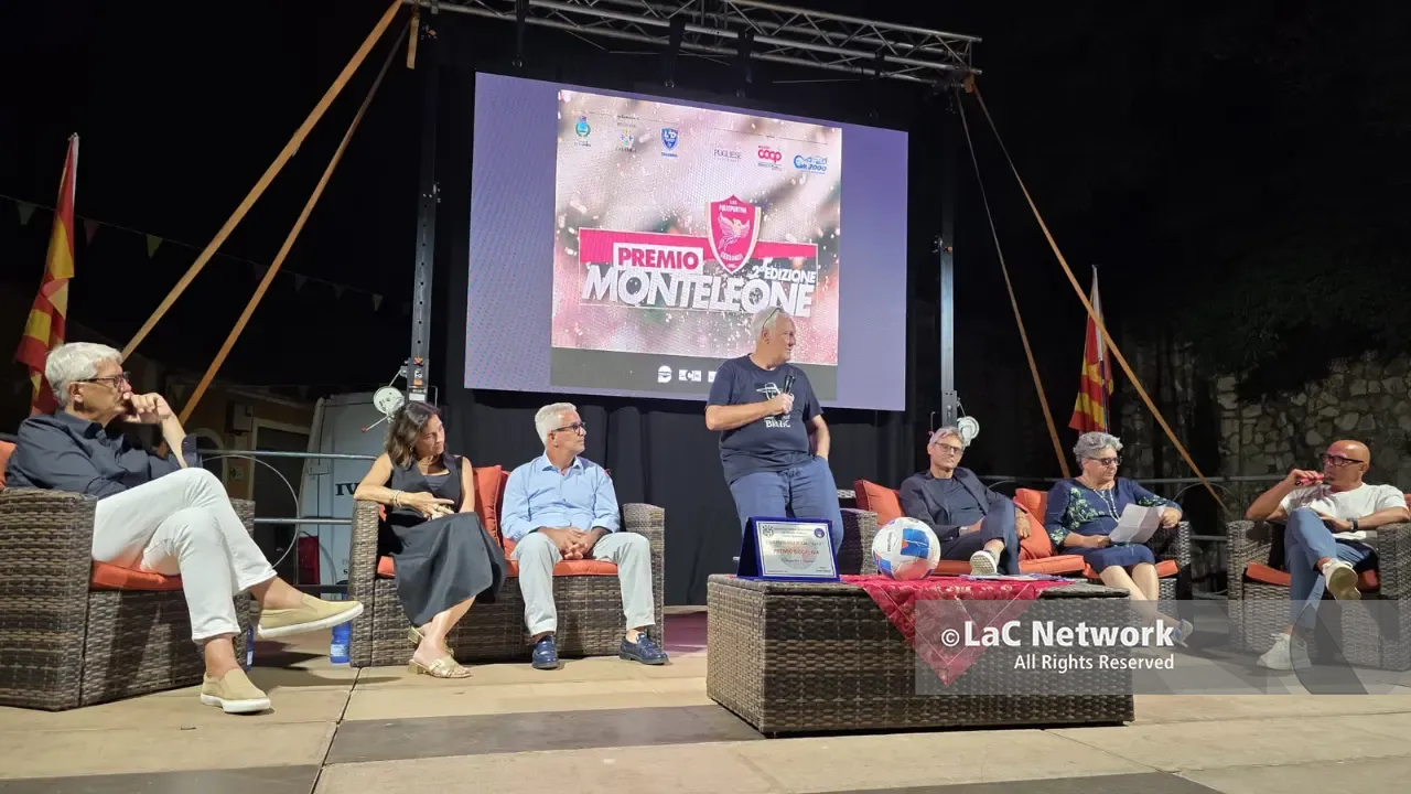 Da Noto a Calzona, grandi nomi al Premio “Umberto Monteleone”: «Lo sport valorizza il territorio»\n