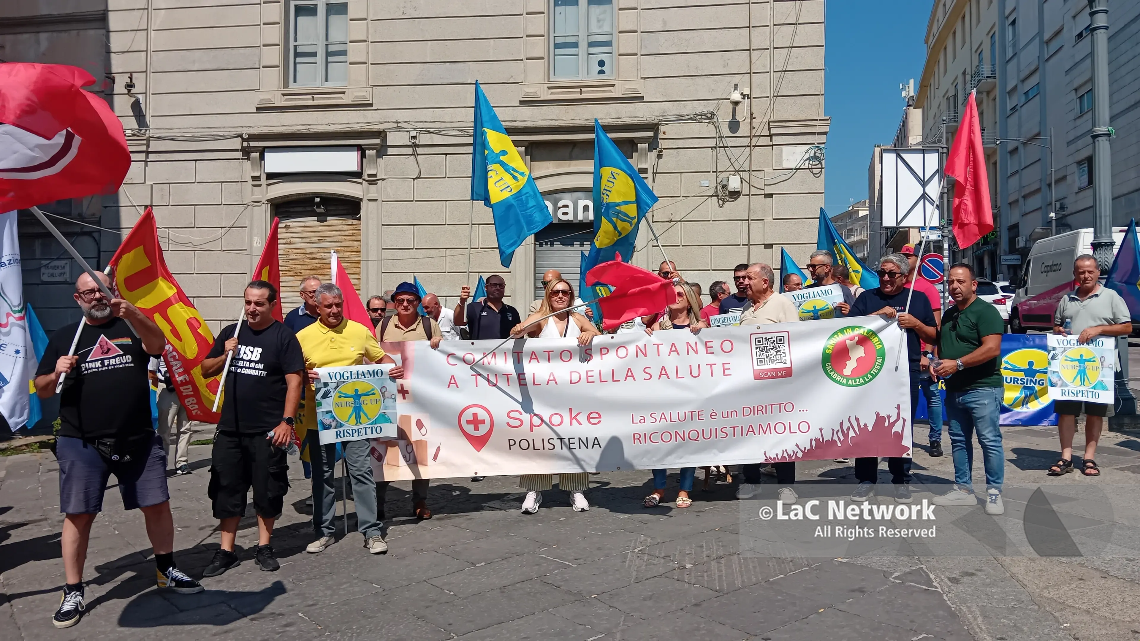Esplode la protesta del 118:\u00A0«Tempi di intervento sempre più lunghi, rischiamo anche\u00A0il linciaggio. Siamo allo stremo»\n