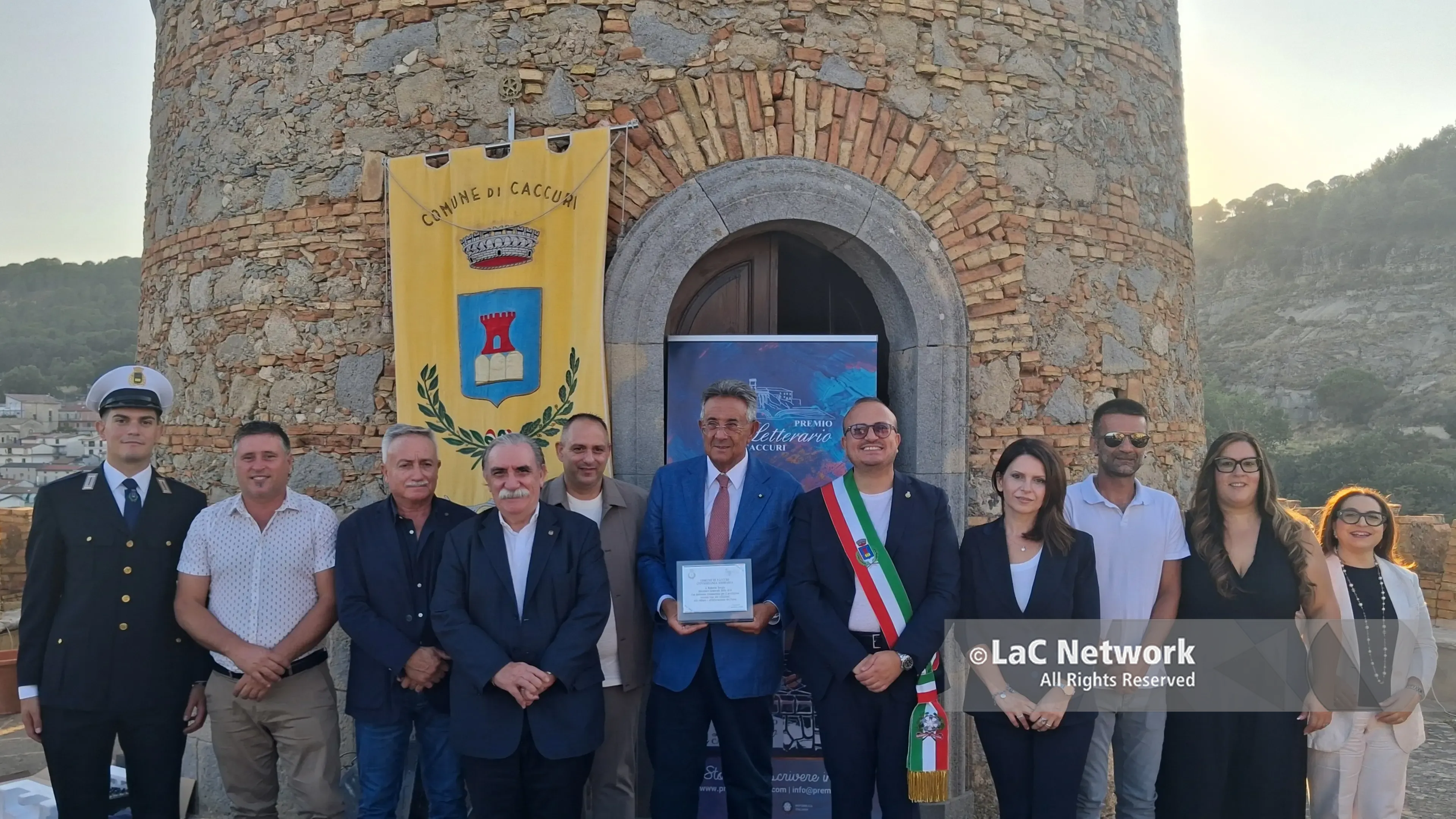 <p>Caccuri, conferita al direttore generale della Rai Roberto Sergio la <span style=\"color:hsl(0, 75%, 60%);\">cittadinanza onoraria</span>: «Da oggi questa è anche casa mia»</p>