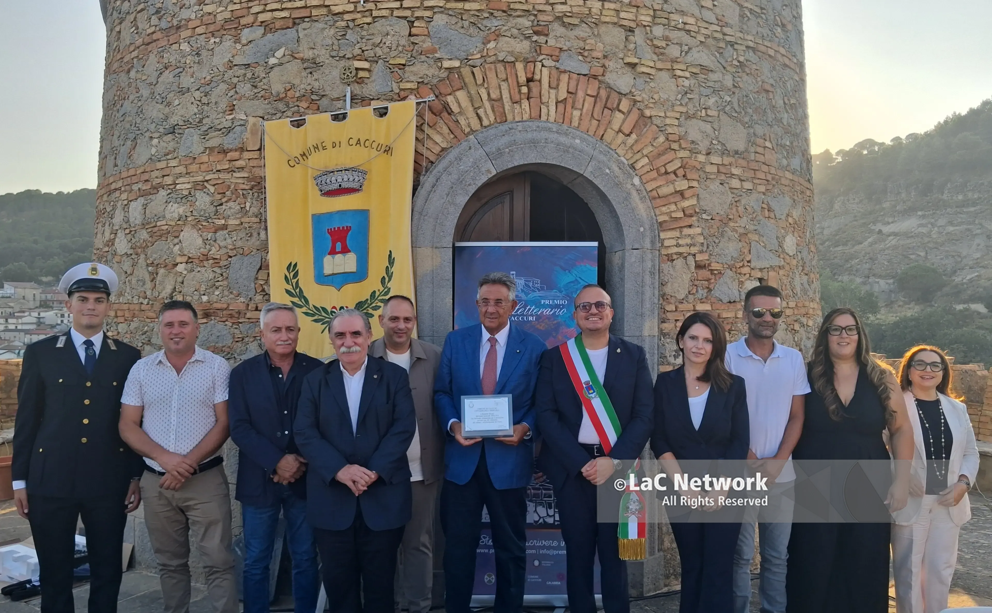 Caccuri, conferita al direttore generale della Rai\u00A0Roberto Sergio la cittadinanza onoraria: «Da oggi questa è anche casa mia»\n