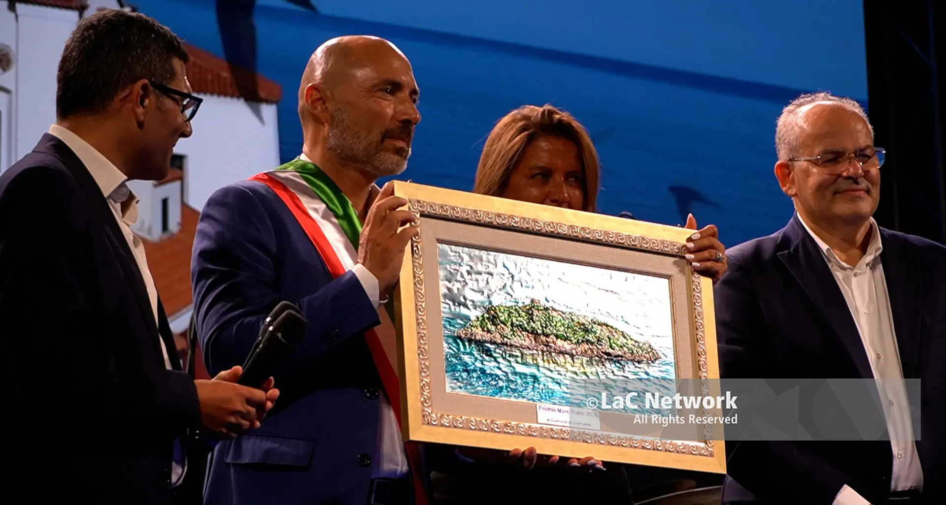 <p>Gran Galà \"<span style=\"color:hsl(0, 75%, 60%);\">Mare Pulito Bruno Giordano</span>”, la città di Diamante premiata per l'impegno nella tutela del mare</p>