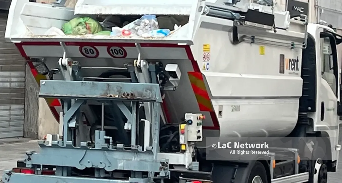 Cadavere di puledro abbandonato a Bocale, i residenti: «Lo hanno spostato ma la rimozione forse martedì»\n