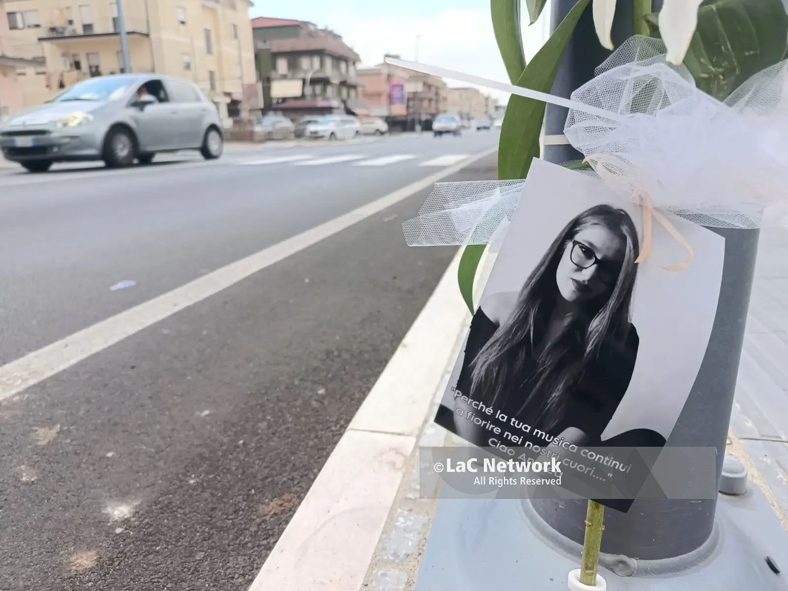 Morte di Andrea Minasi, il Comune valuta il limite di 30 km/h su viale Affaccio: «I dossi più complicati e costosi»\n