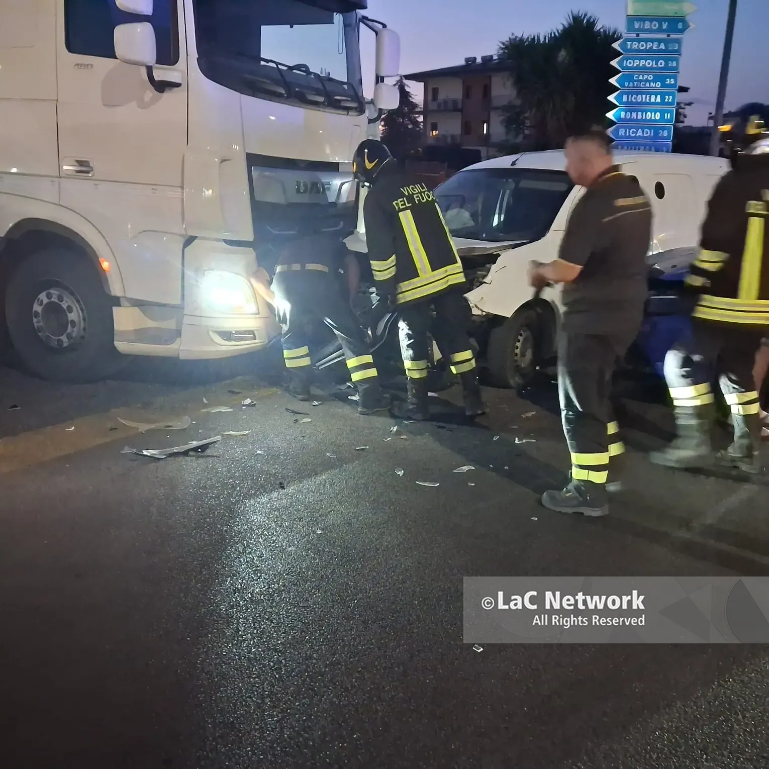 Vibo, incidente stradale allo svincolo in località Aeroporto: donna trasportata all’ospedale Jazzolino\n