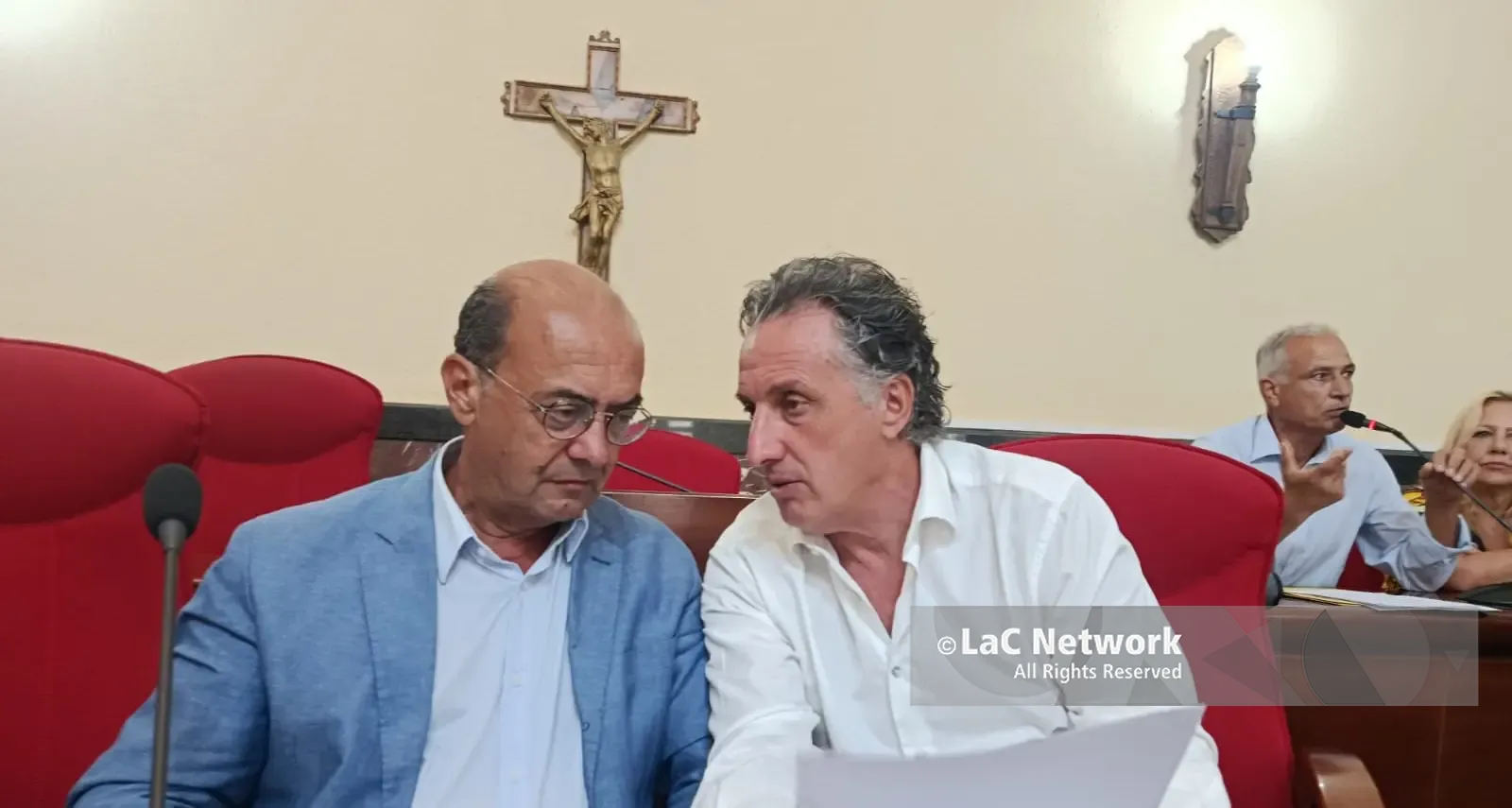 Emodinamica, i sindaci vibonesi: «Chi ha un infarto non può aspettare.\u00A0No al servizio “a chiamata”». Romeo: «La Regione se ne fotte di Vibo»\n