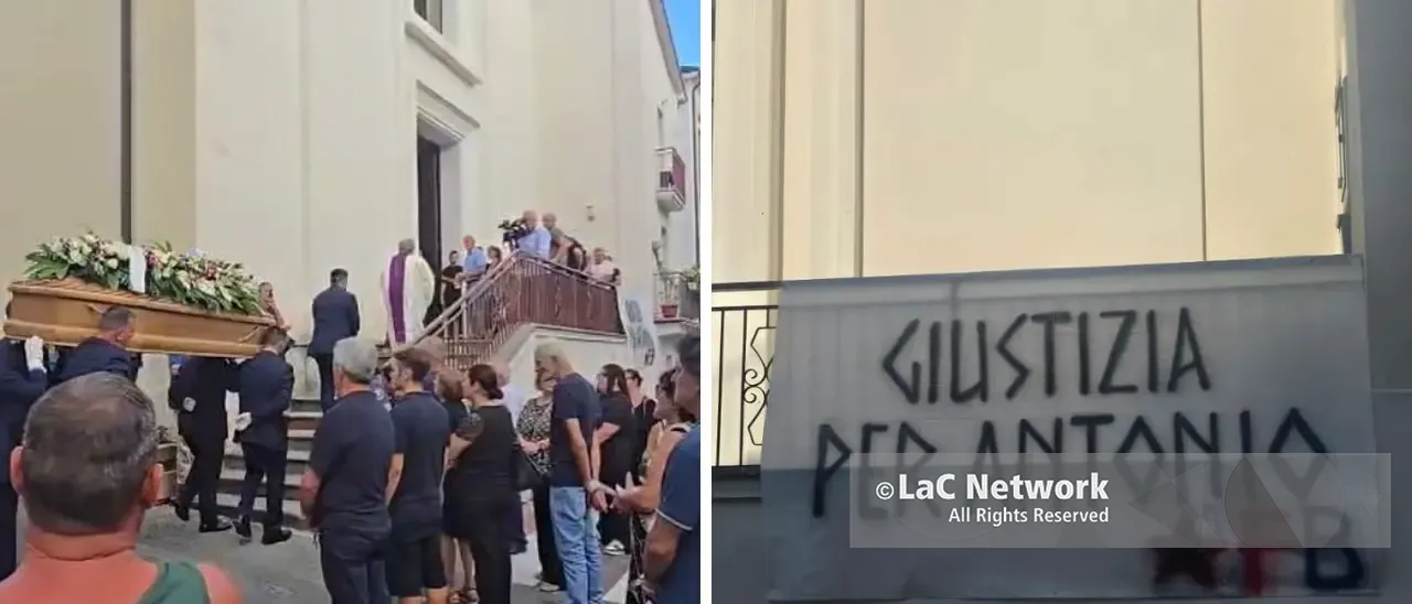 L’ultimo saluto ad Antonio Perrotta, fuori dalla chiesa lo striscione «Giustizia per Antonio»\n