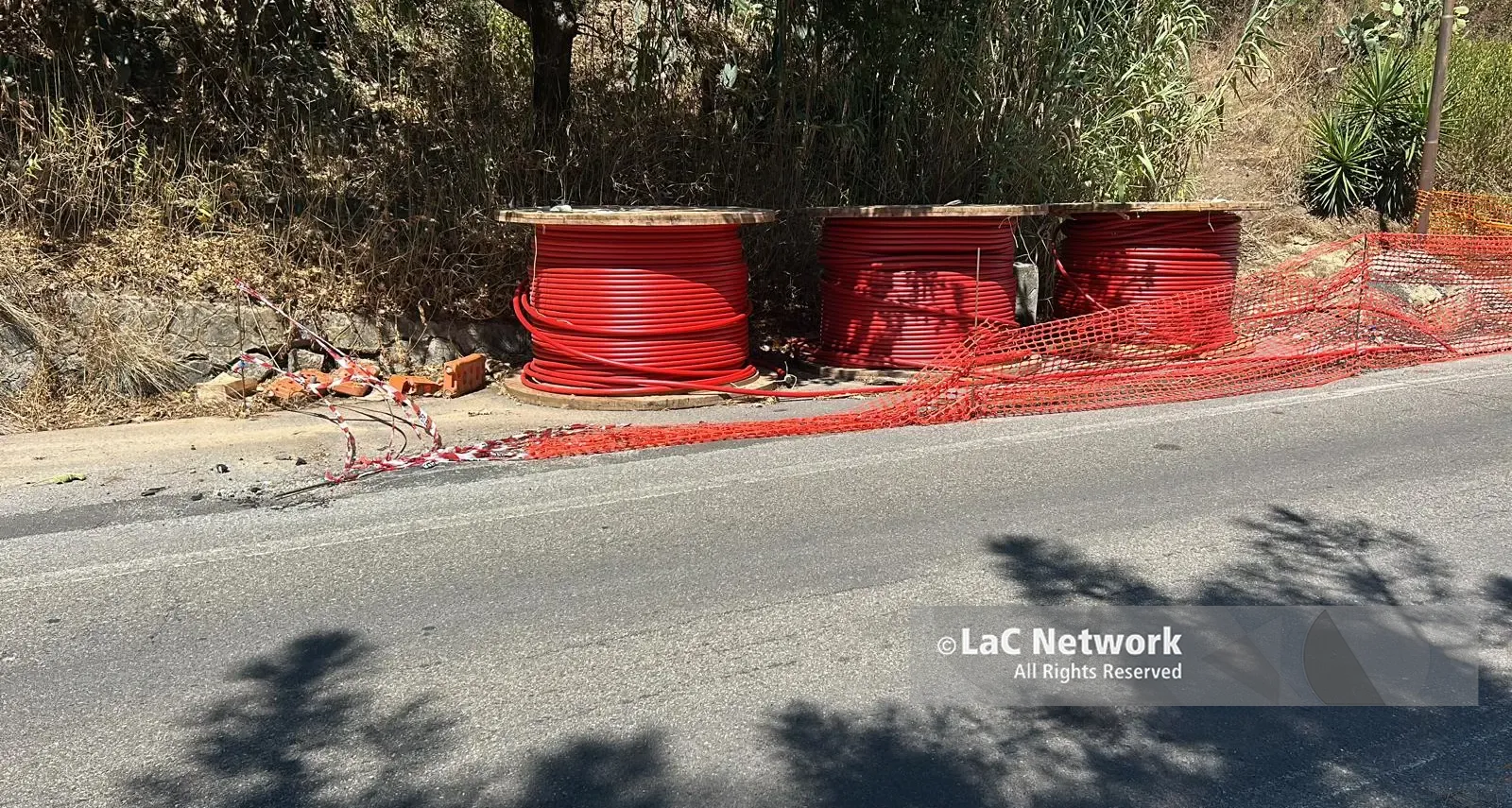 Incidente a Nicotera, quelle bobine sono ancora sulla carreggiata: la protesta degli automobilisti\n