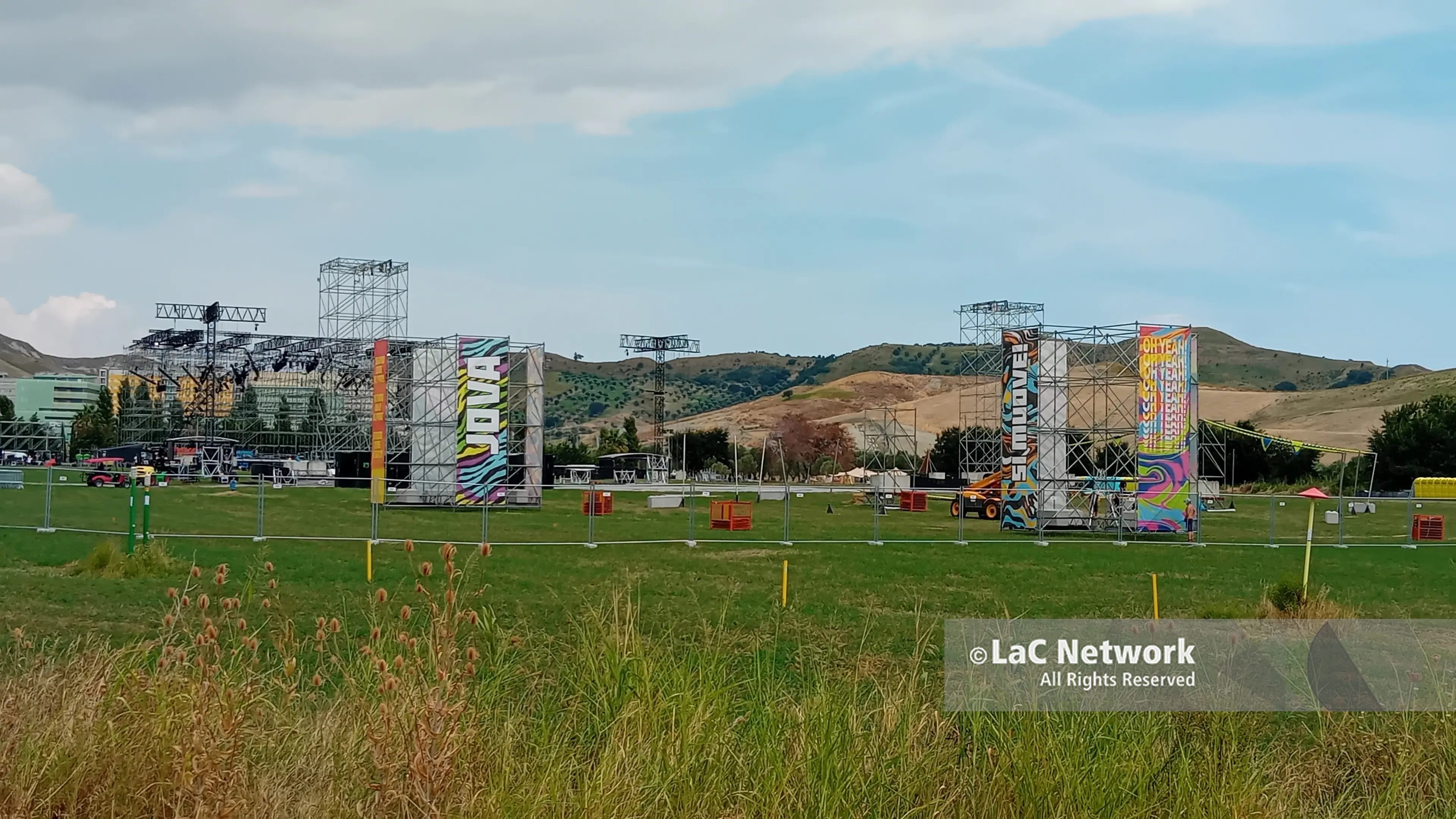 <p><span style=\"color:hsl(0, 75%, 60%);\">Jovanotti in concerto </span>a Catanzaro, palco in allestimento: venerdì le prove, l’ospedale vara il piano di maxi-emergenza</p>