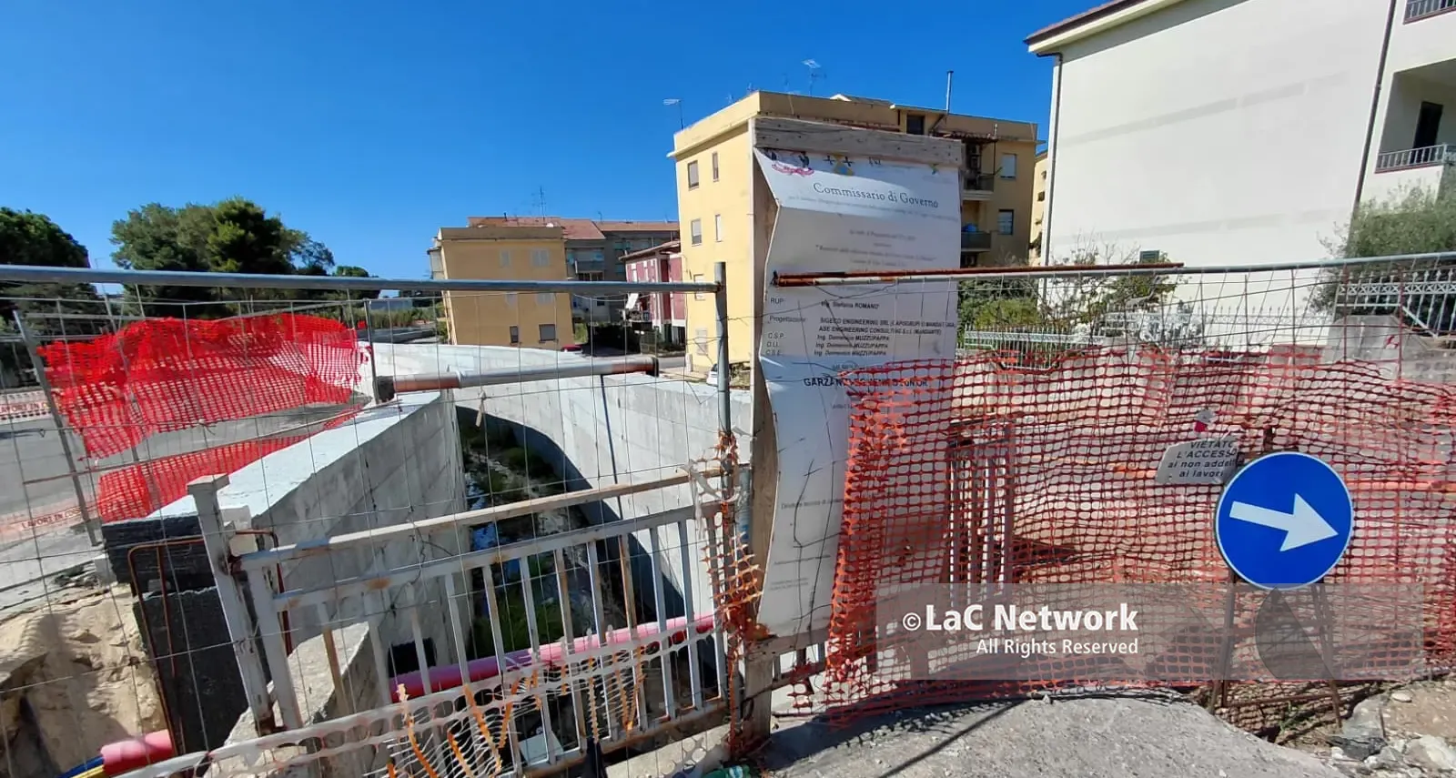 Fosso Cutura - La Badessa a Vibo Marina, il cantiere che doveva finire nel luglio 2025 è ancora fermo\n