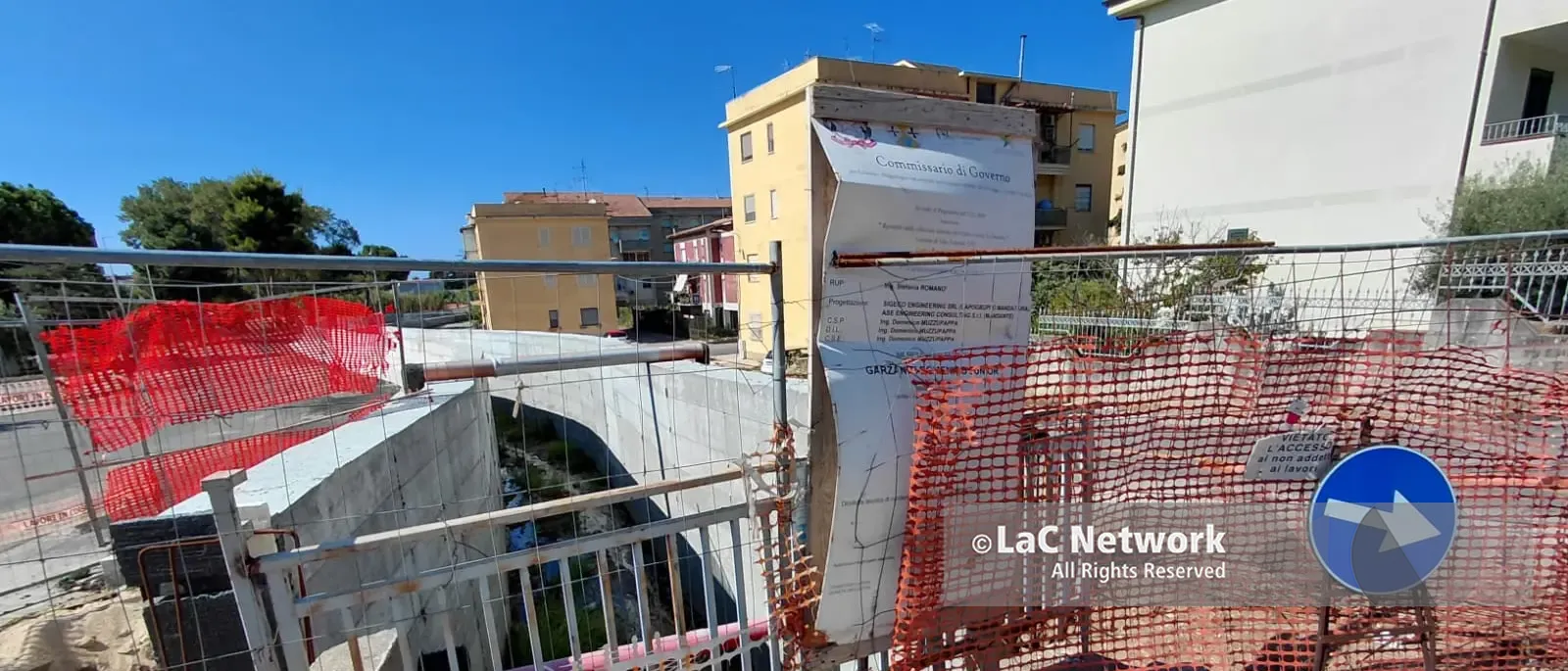 Fosso Cutura - La Badessa a Vibo Marina, il cantiere che doveva finire nel luglio 2025 è ancora fermo\n