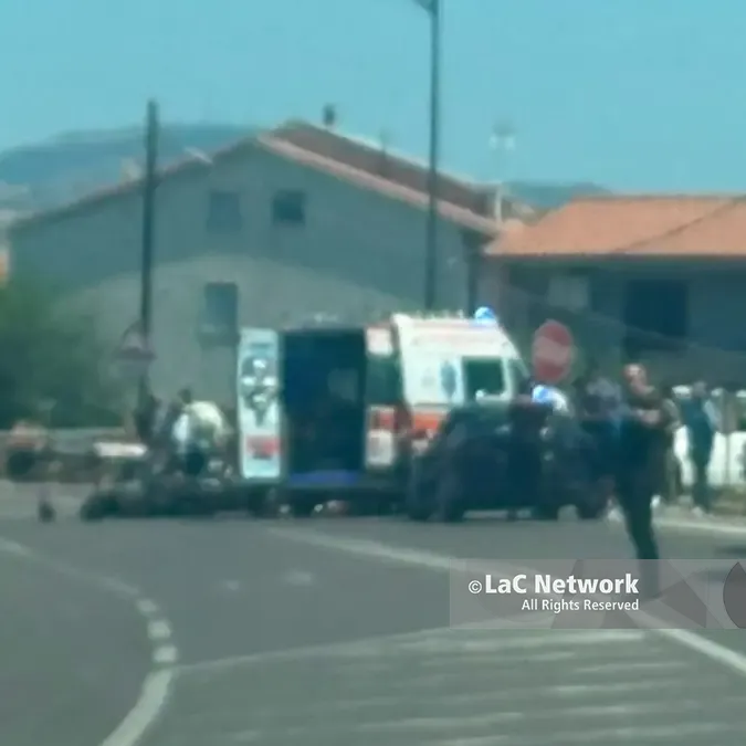 <p>Statale 106, ancora un incidente: scontro auto-moto al bivio di Condofuri</p>