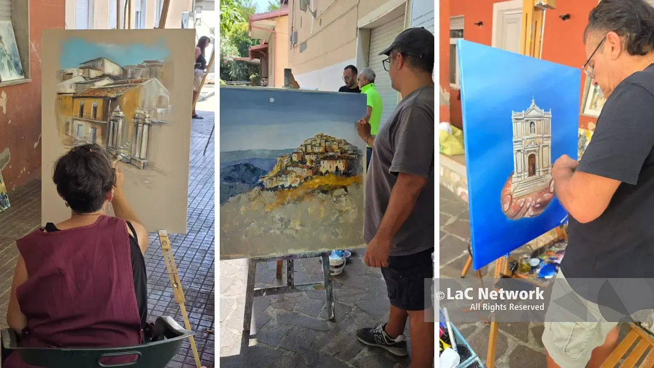 Monterosso Calabro, pennelli e colori trasformano il borgo: successo per la seconda edizione de “Le Mani della Fantasia”\n