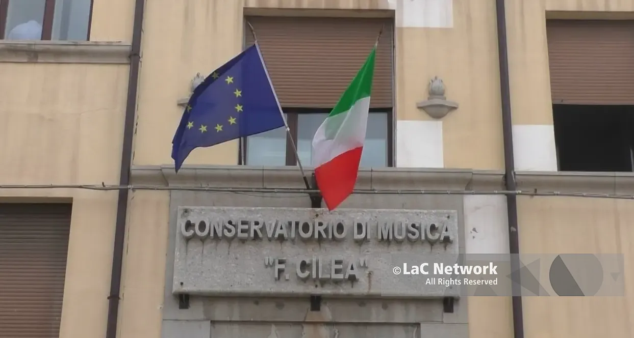 <p>Conservatorio Cilea a Reggio Calabria, <span style=\"color:hsl(0, 75%, 60%);\">700 studenti</span> in spazi troppo stretti: «Serve una nuova ed adeguata sede»</p>
