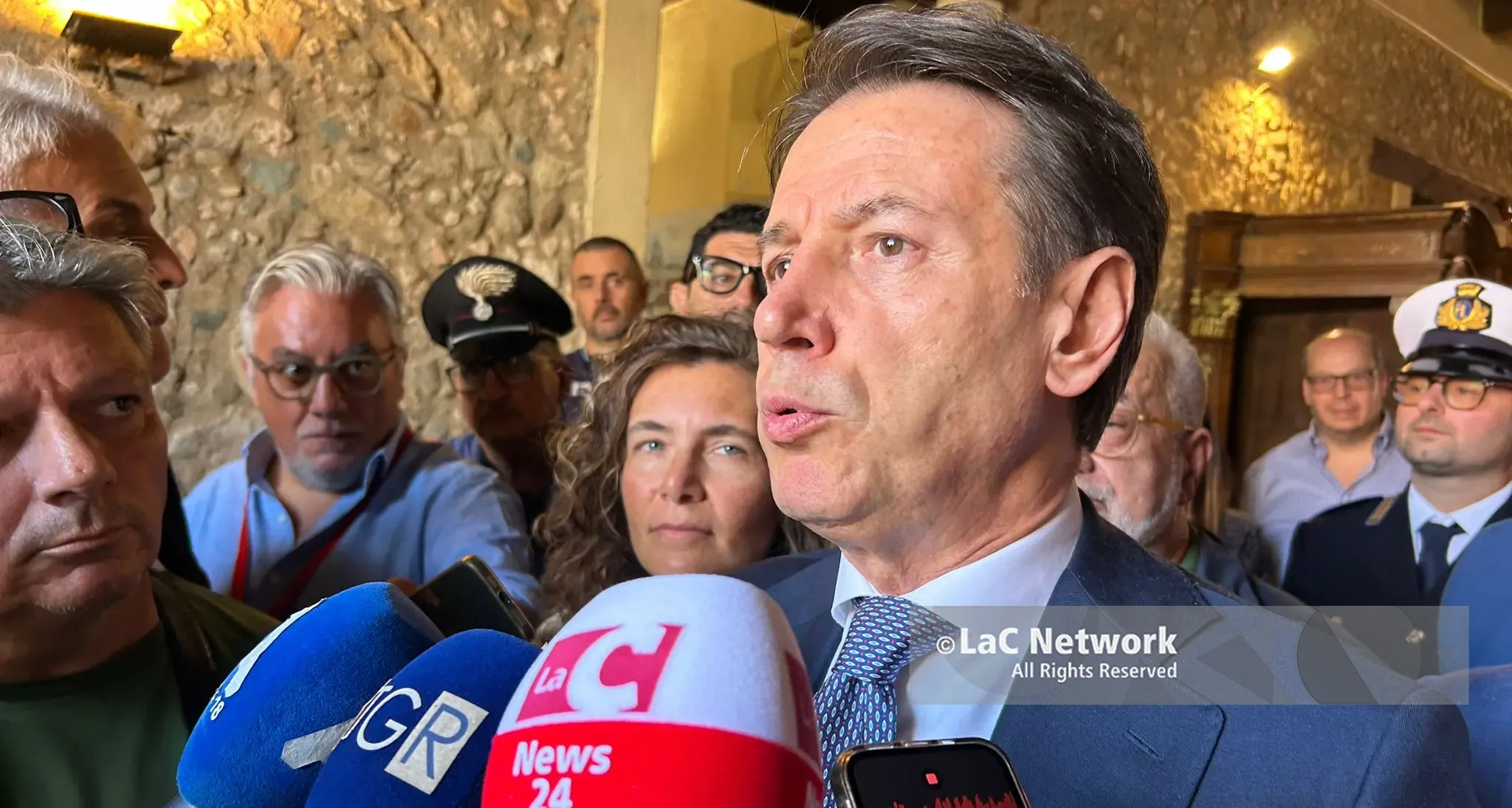 <p>Giuseppe Conte in Calabria: «<span style=\"color:hsl(0, 75%, 60%);\">Meloni vada a casa</span>. Vannacci? Aizza la gente con atteggiamenti razzisti»</p>
