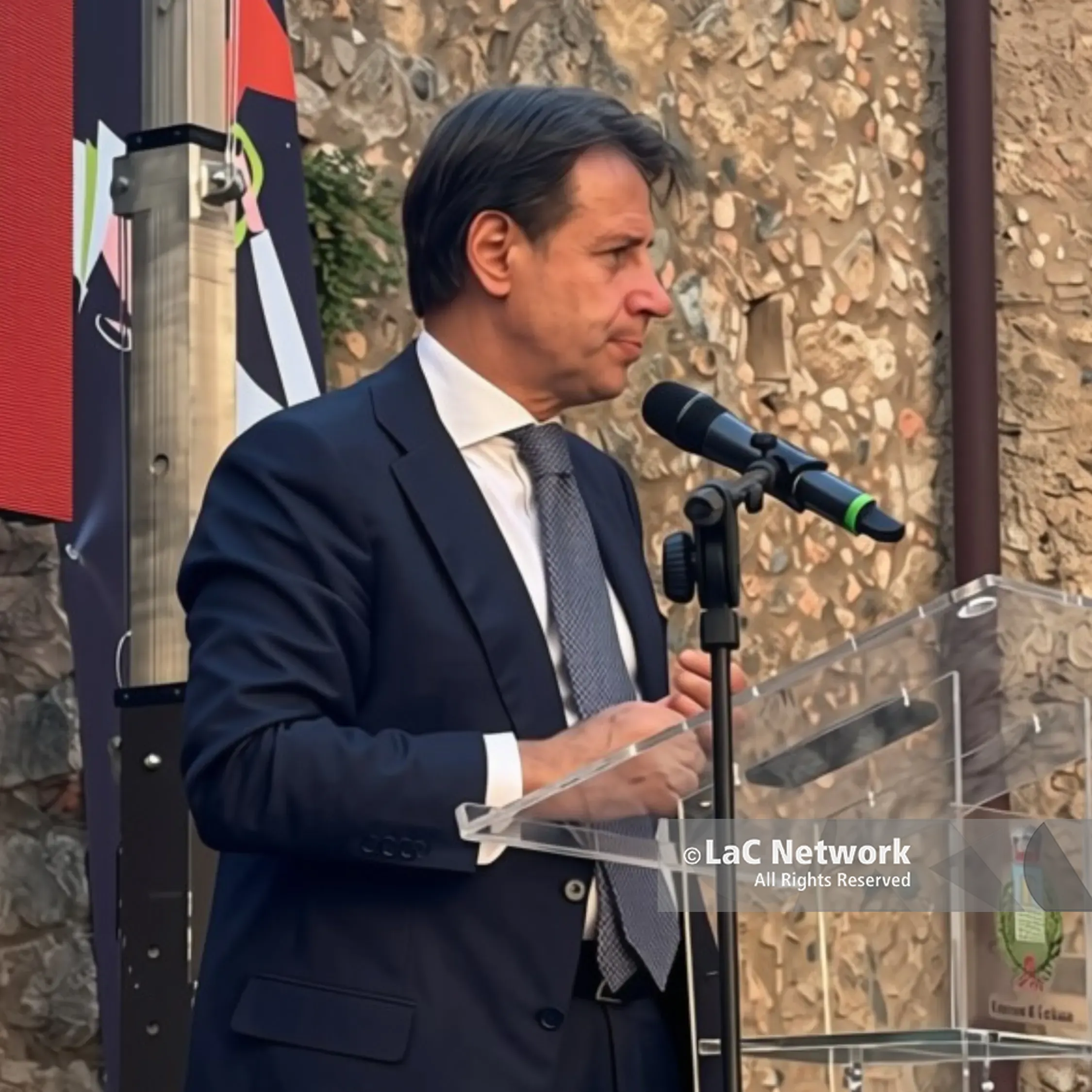 Conte da Cerisano attacca Meloni: «Vannacci è il figlio delle sue promesse tradite». E poi\u00A0sul riarmo: «Pacifisti, non antimilitaristi»\n