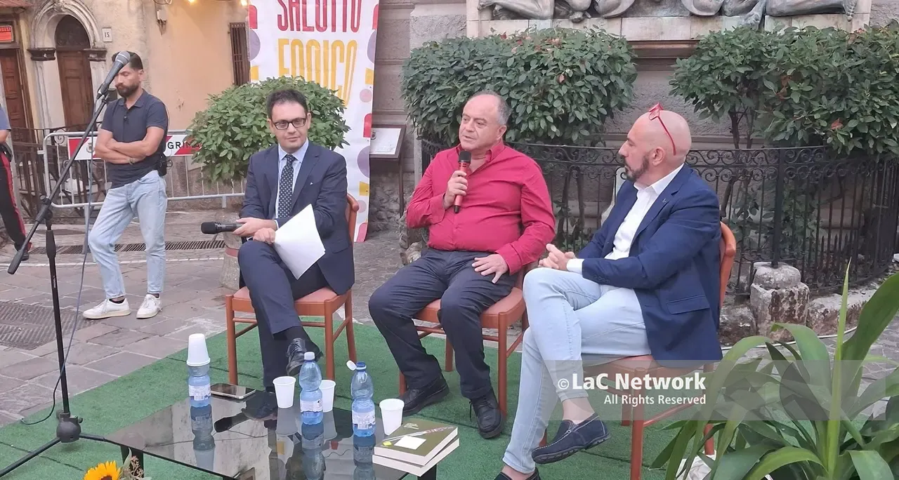 Gratteri ai giovani: «Impegnatevi in politica per non lasciare spazio ai figli\u00A0degli ‘ndranghetisti»\n